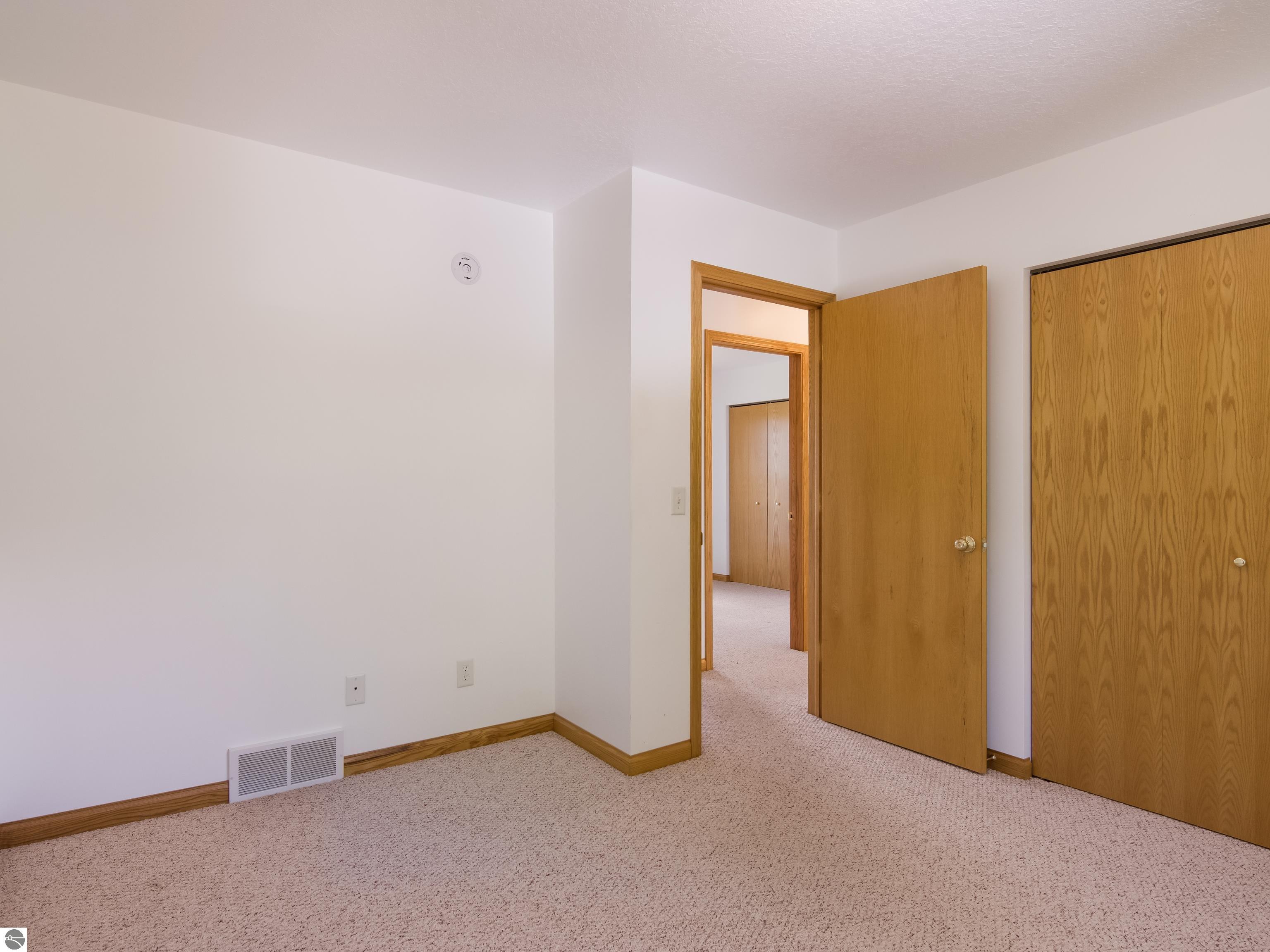 8394 King Arthurs Court