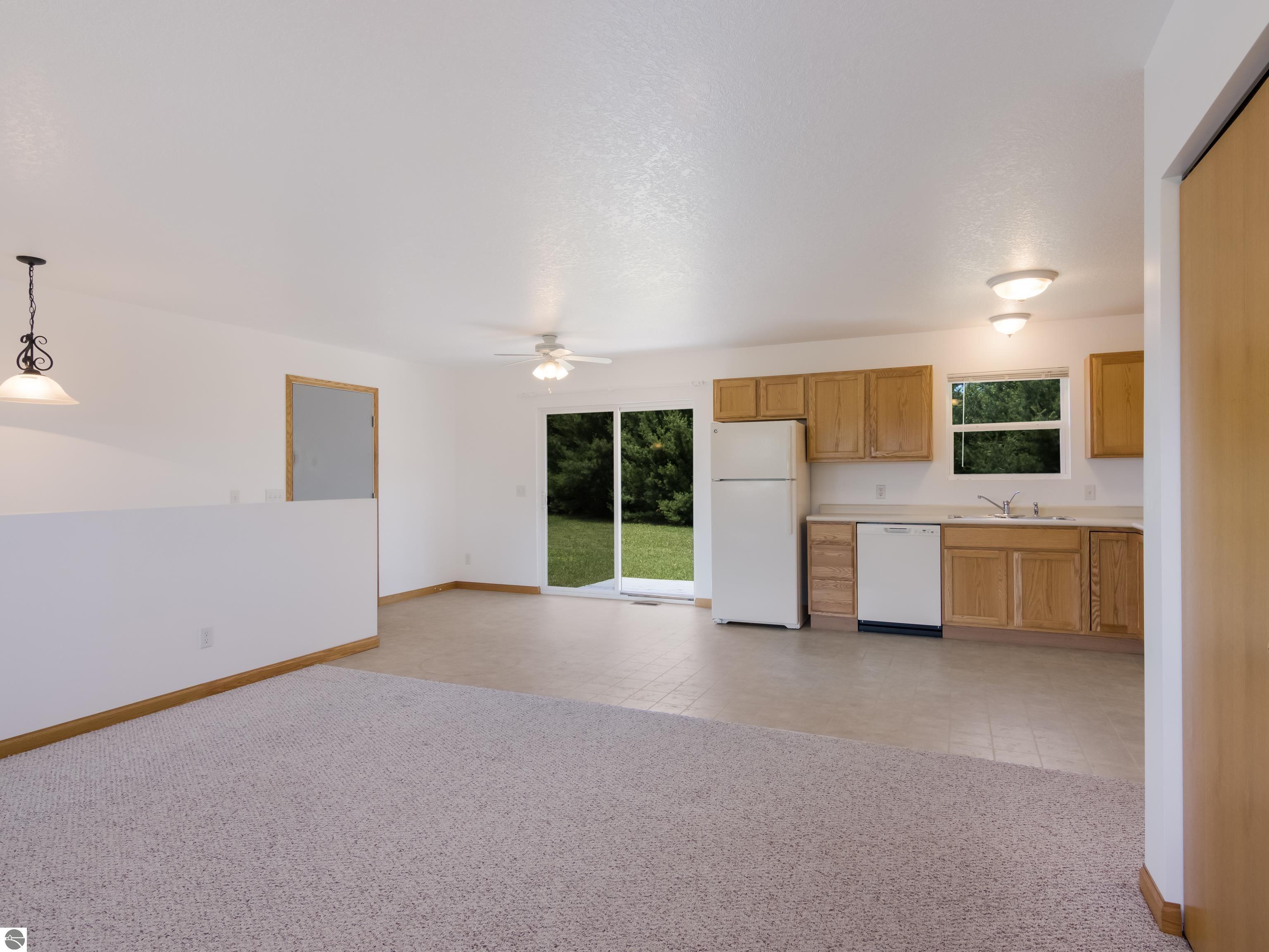 8394 King Arthurs Court