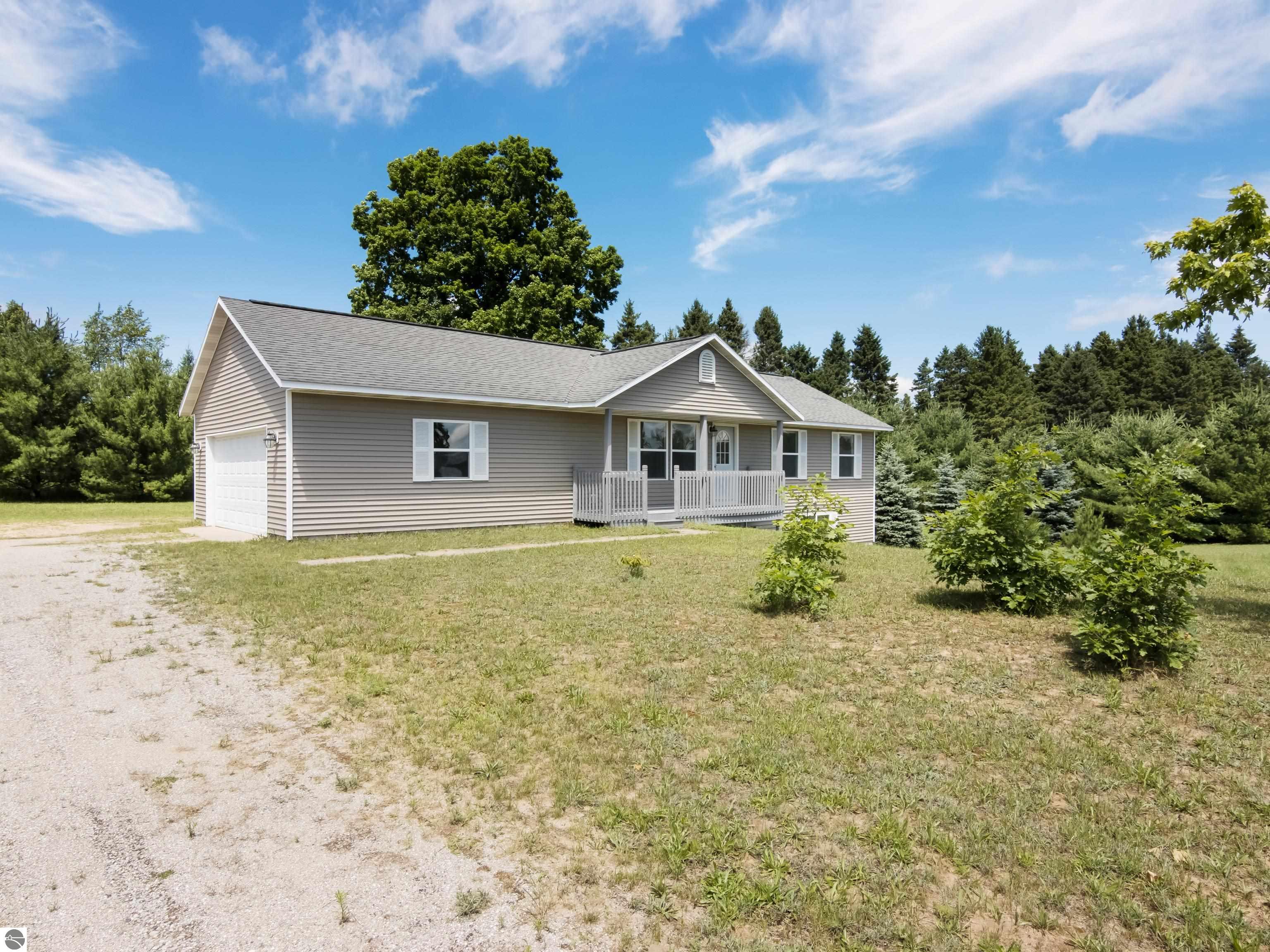 8394 King Arthurs Court