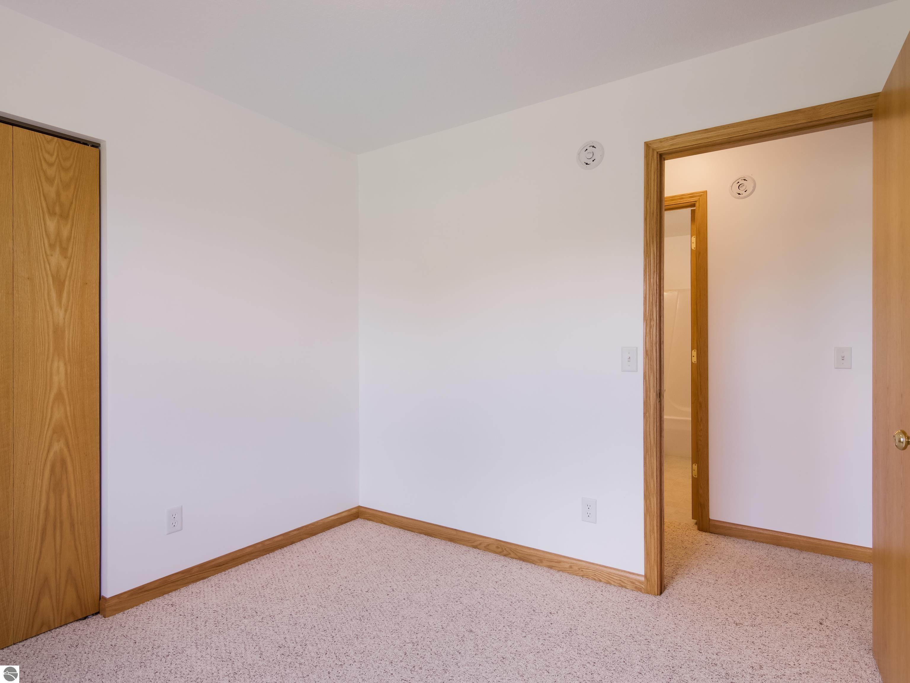 8394 King Arthurs Court