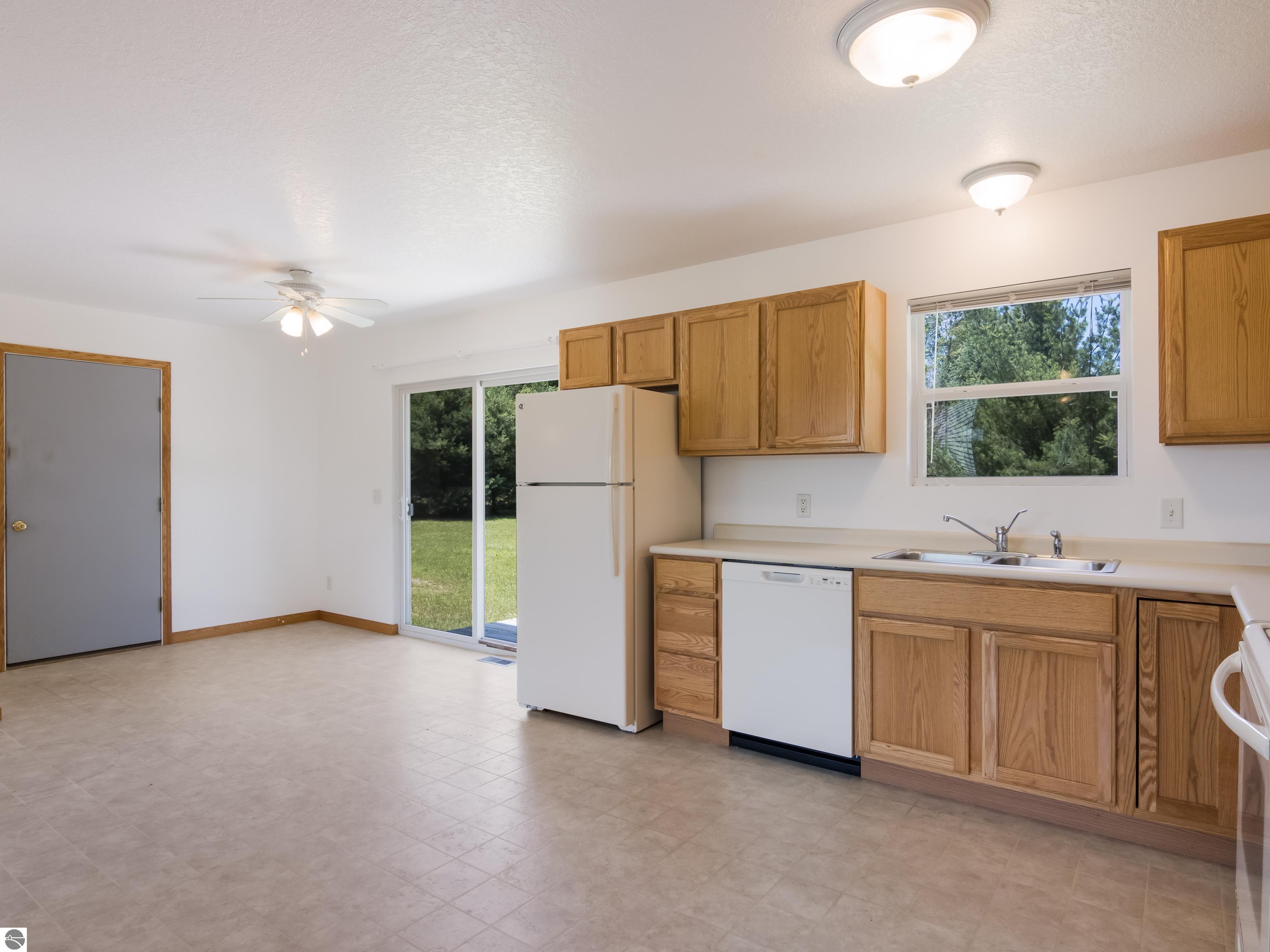8394 King Arthurs Court