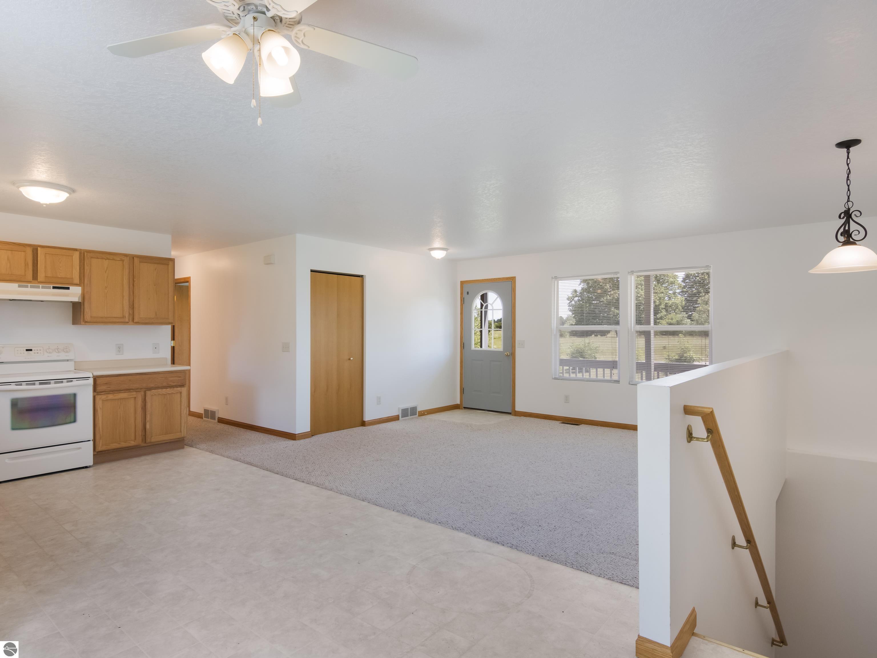 8394 King Arthurs Court