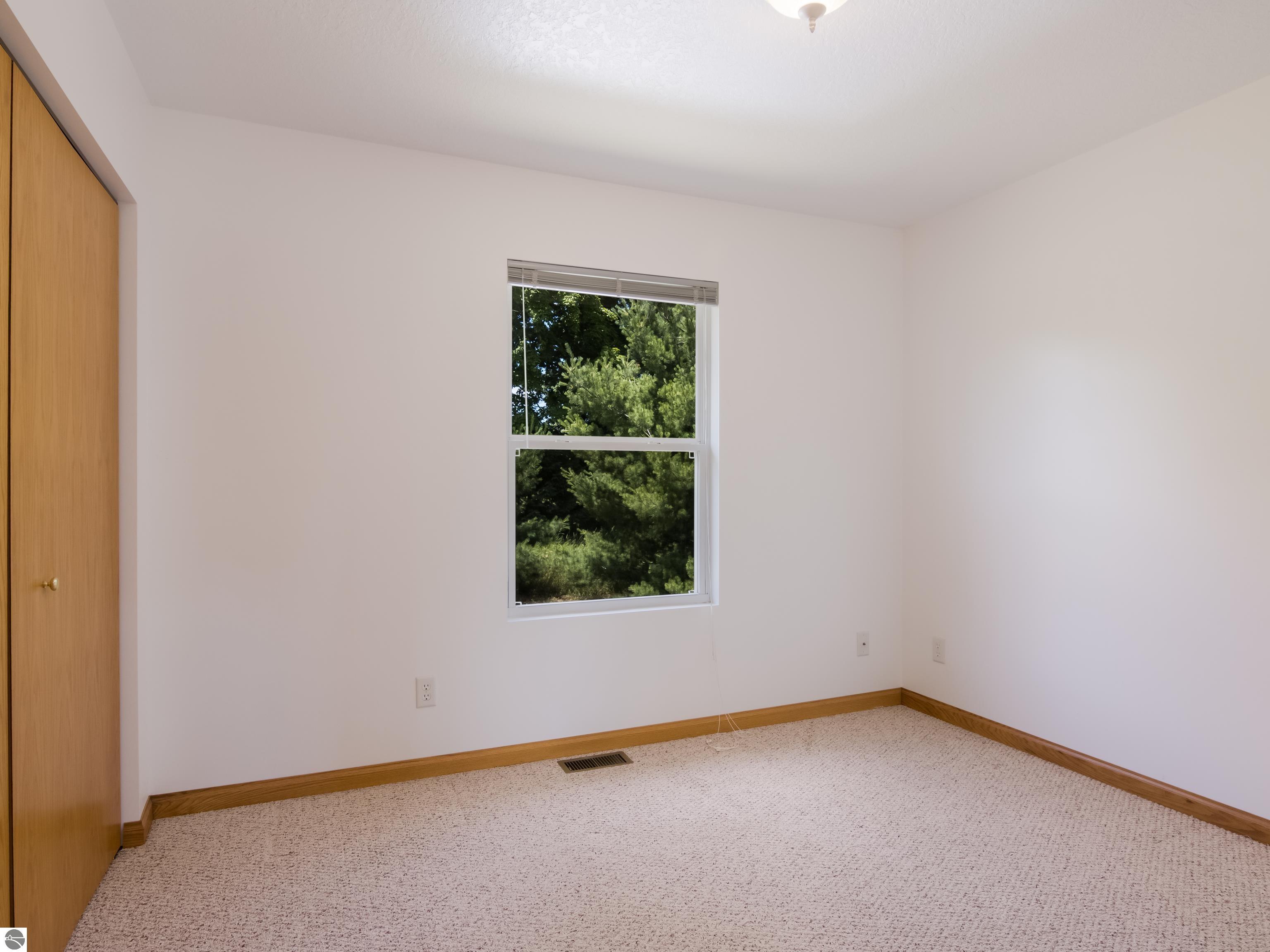 8394 King Arthurs Court