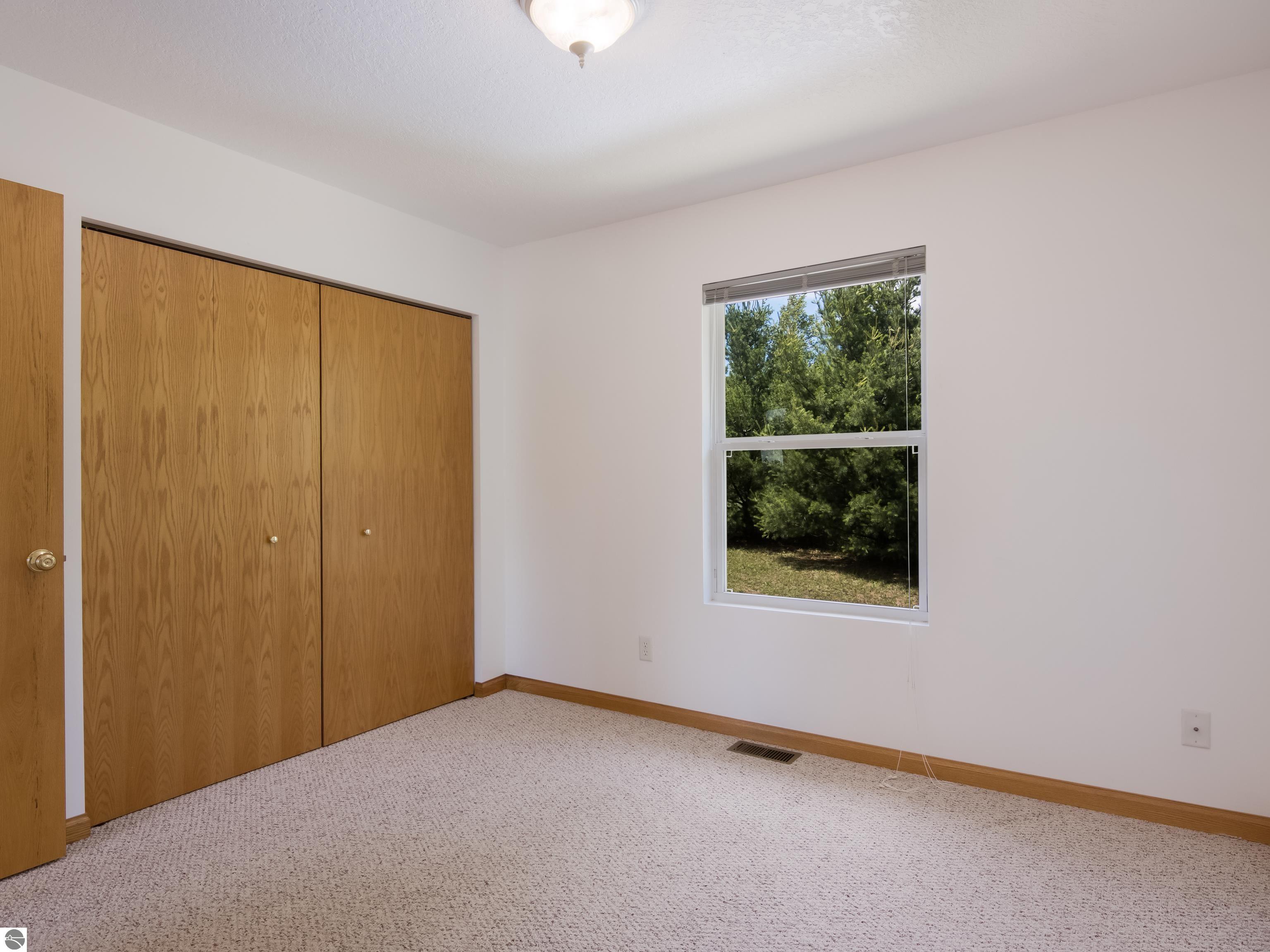 8394 King Arthurs Court