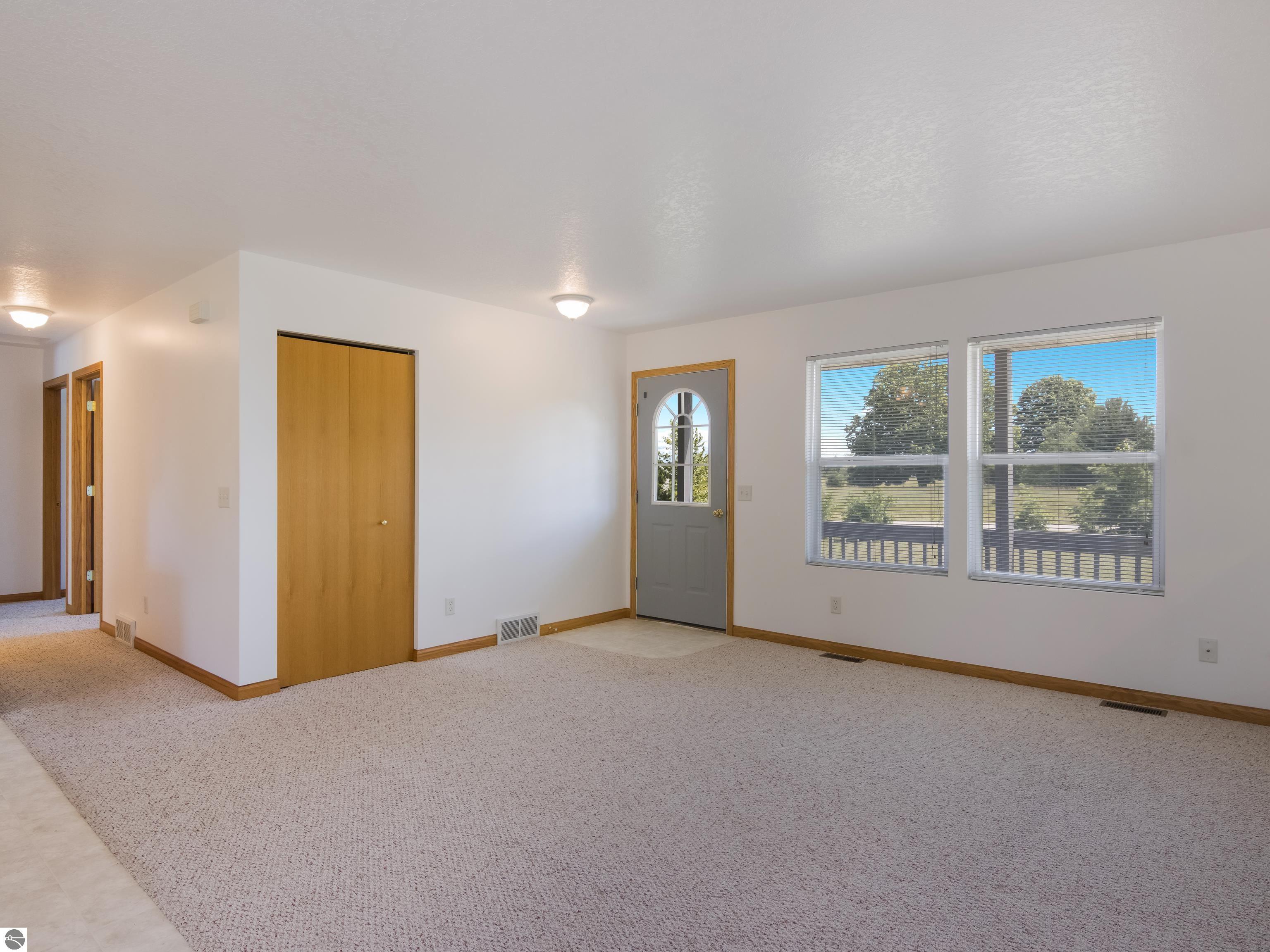 8394 King Arthurs Court