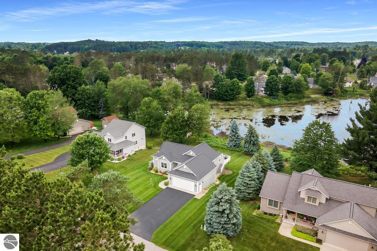 1575 Grays Lane