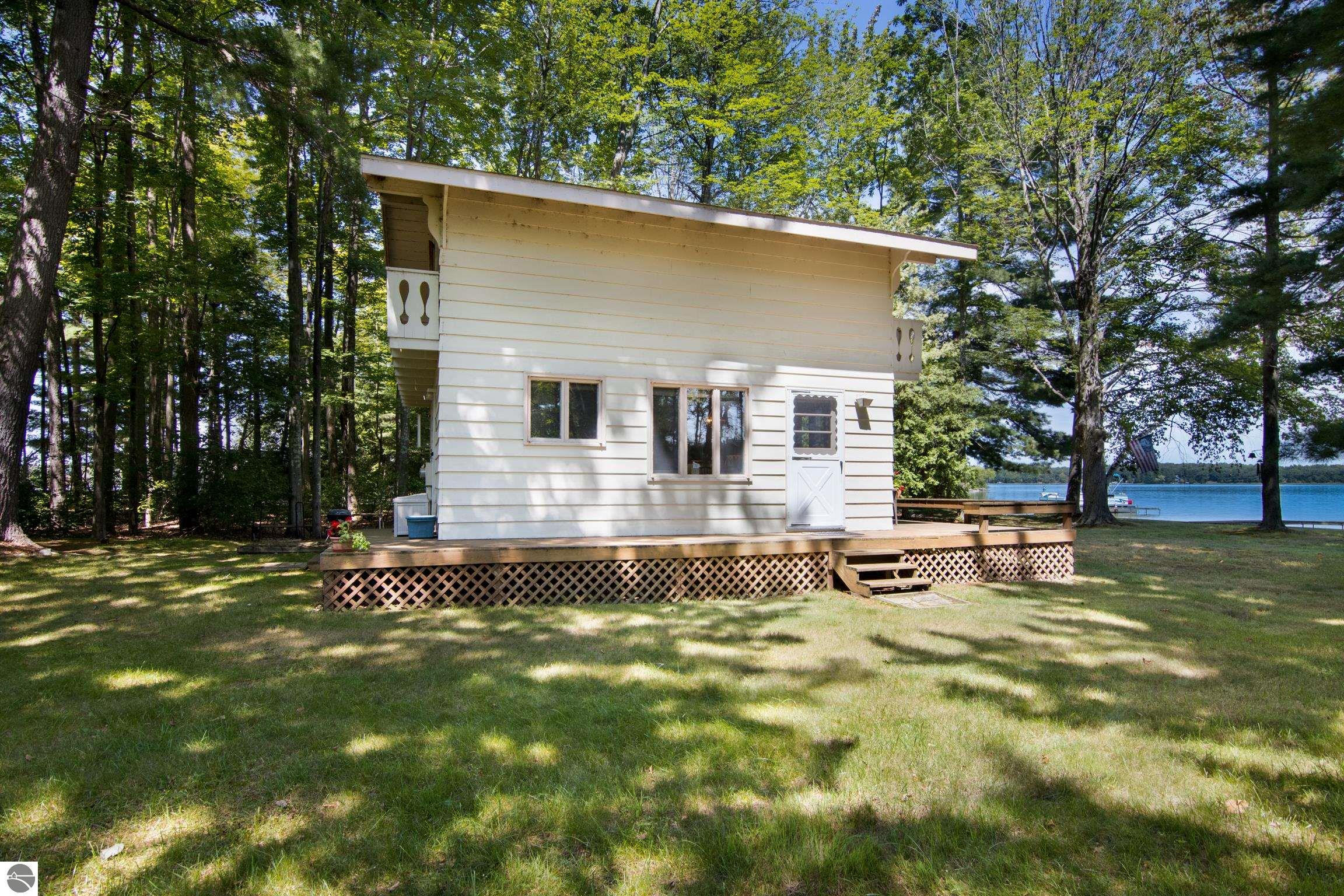 4259 Lakeview Drive