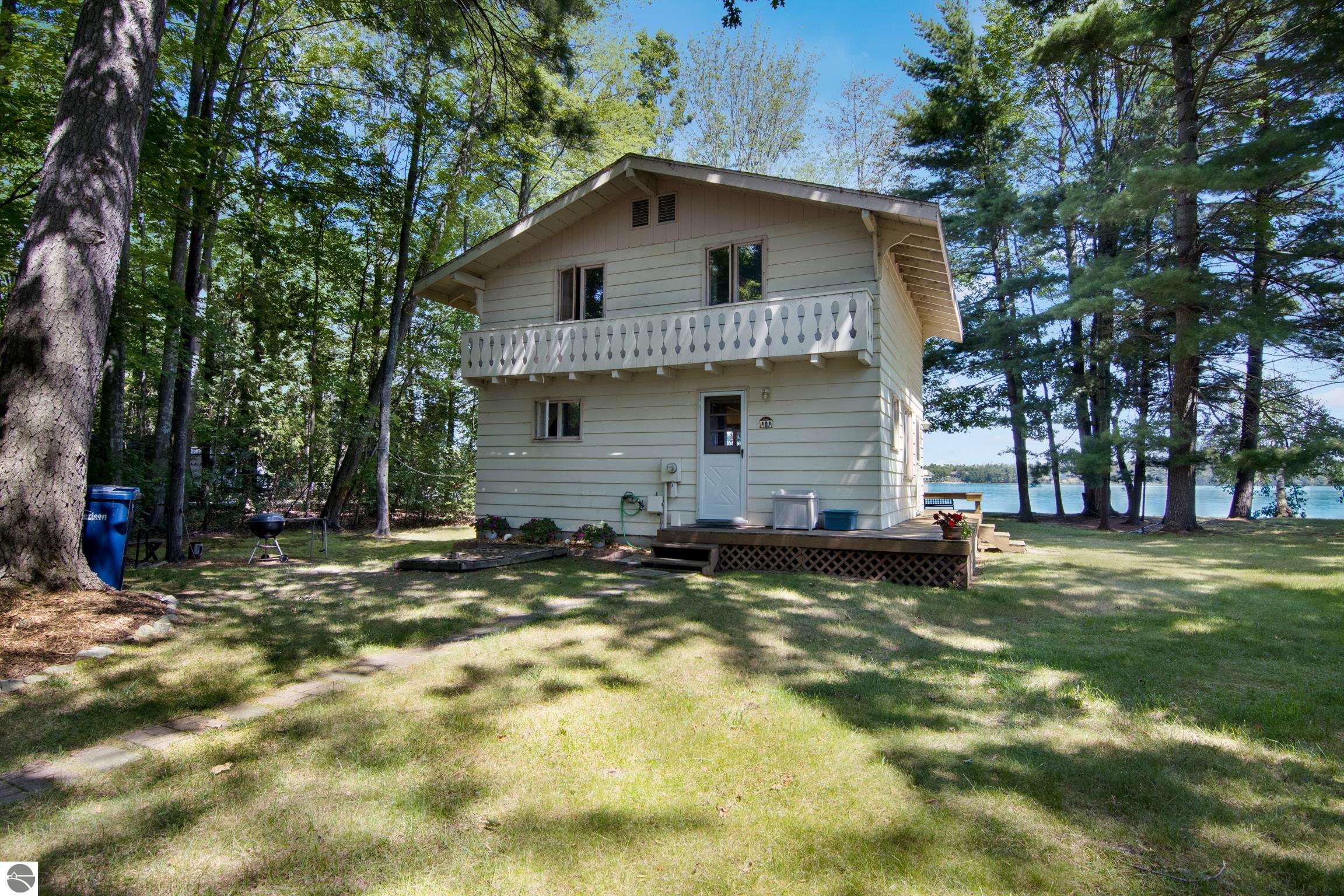4259 Lakeview Drive