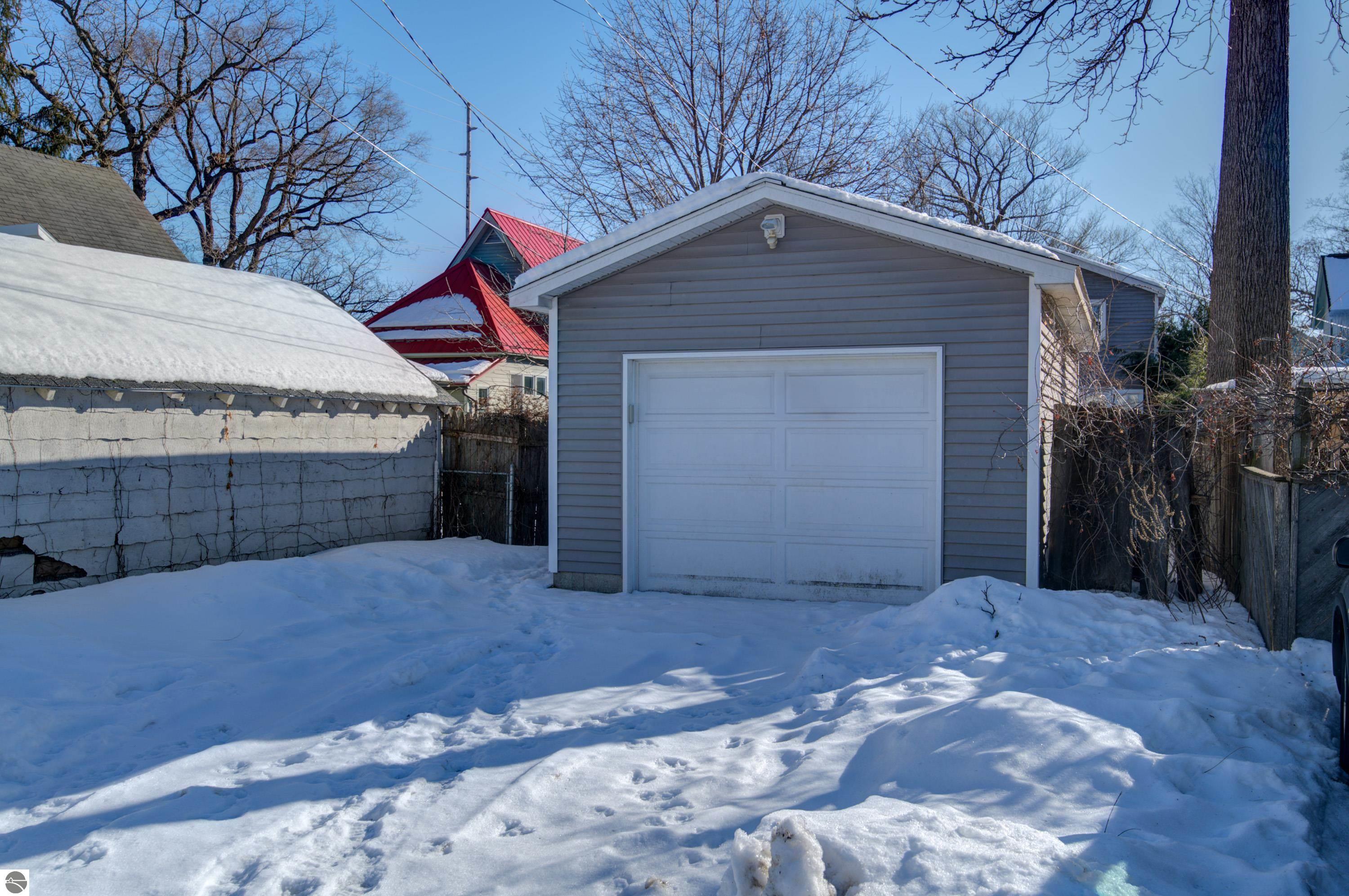 408 W Tenth Street