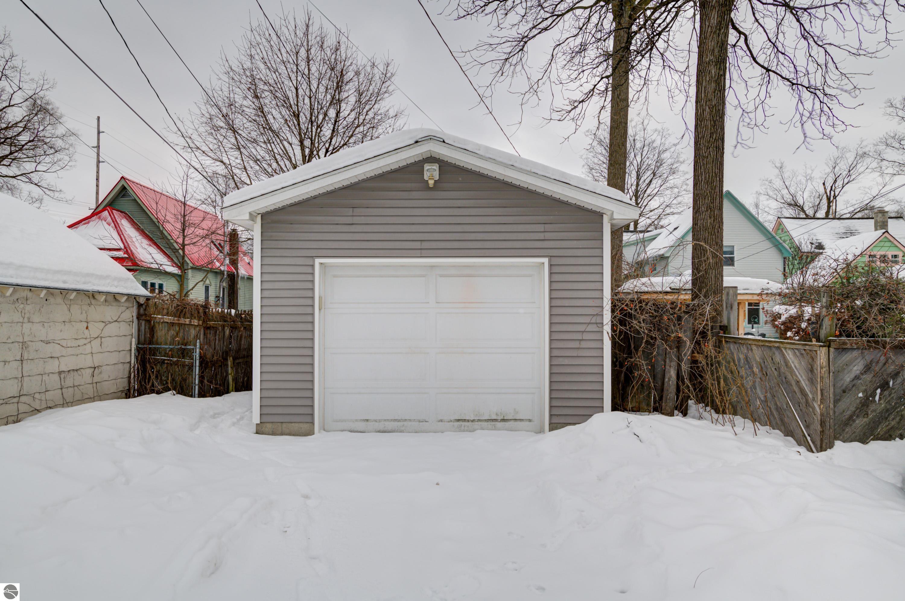 408 W Tenth Street