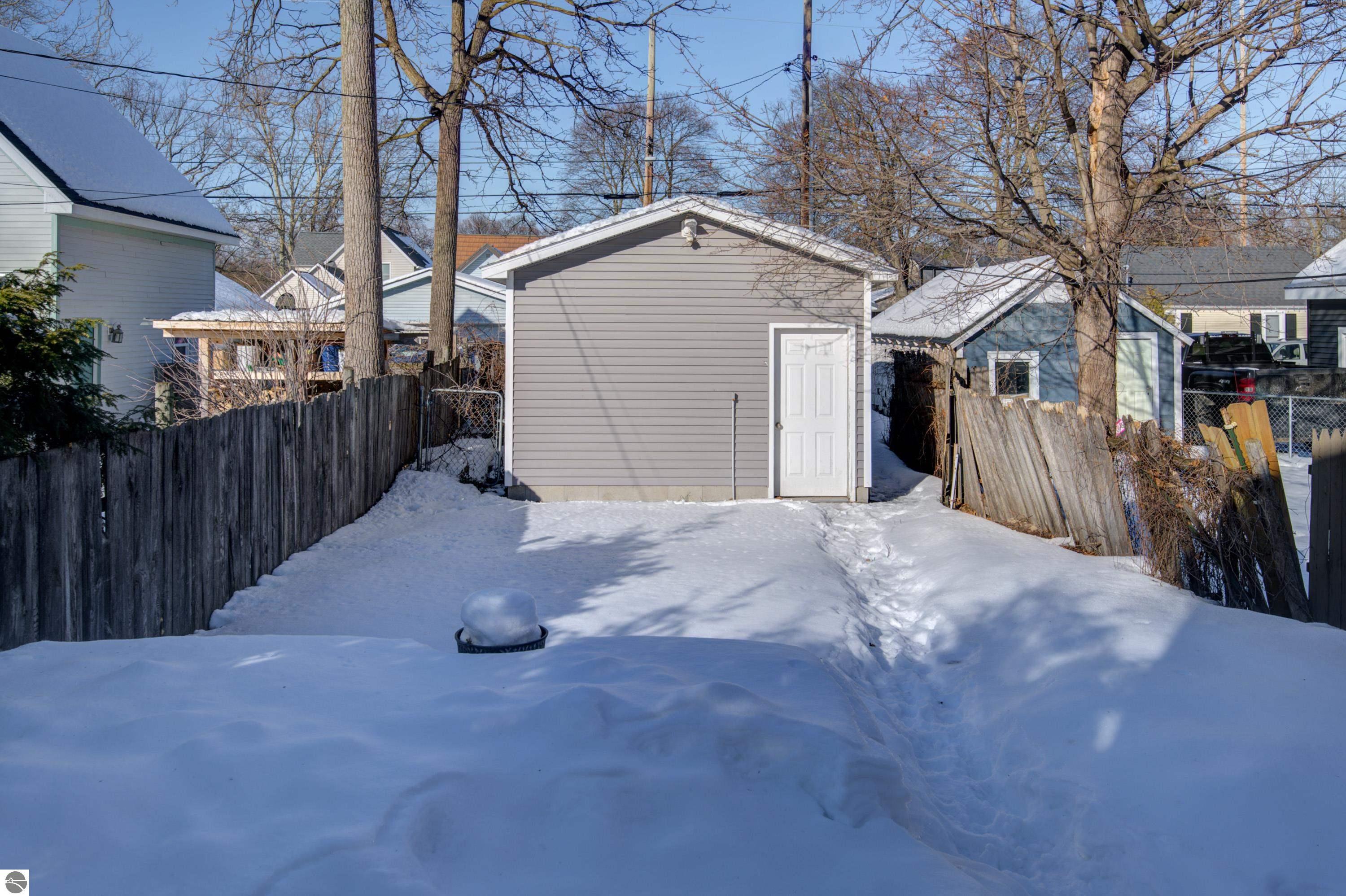 408 W Tenth Street