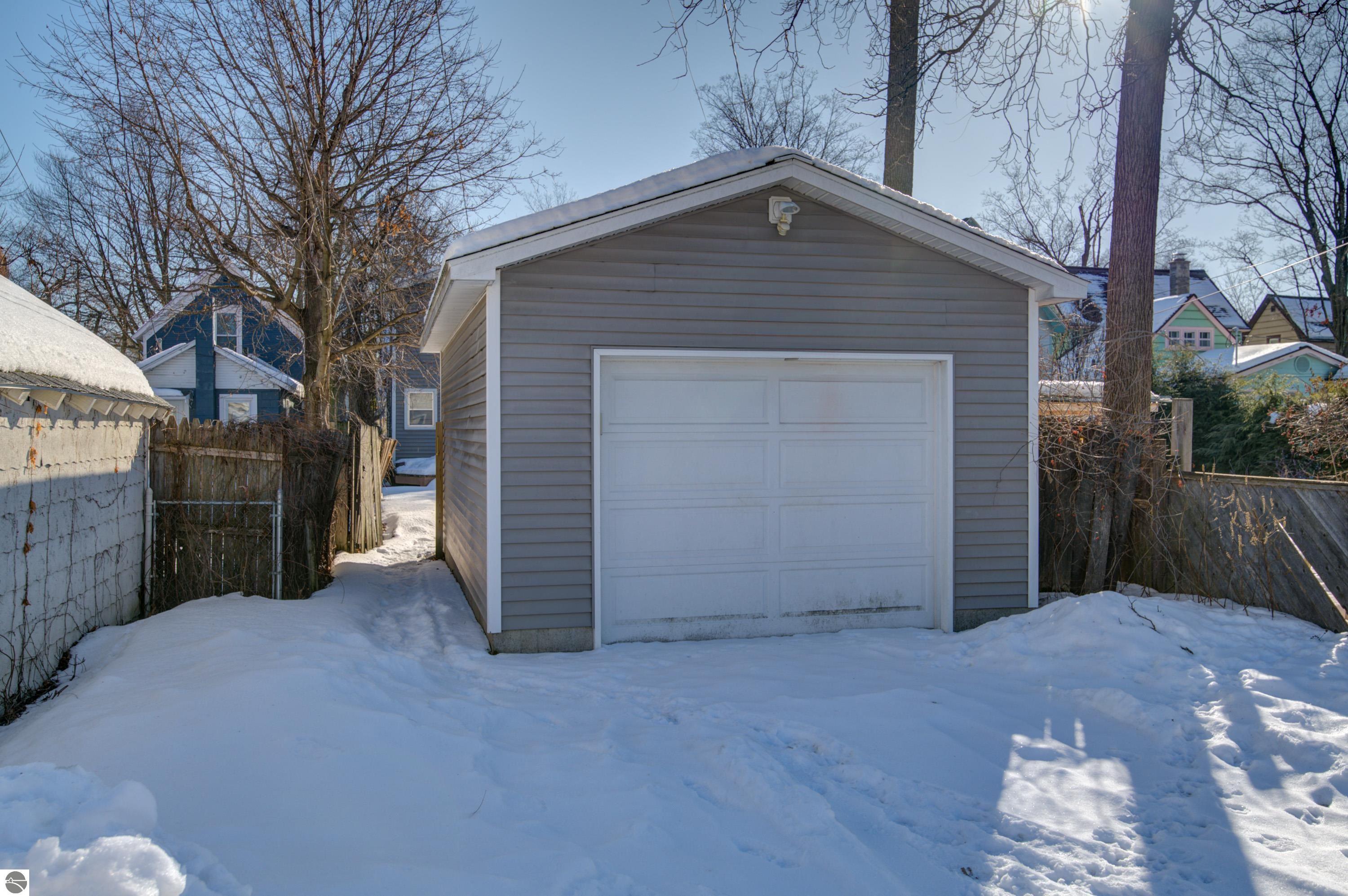 408 W Tenth Street