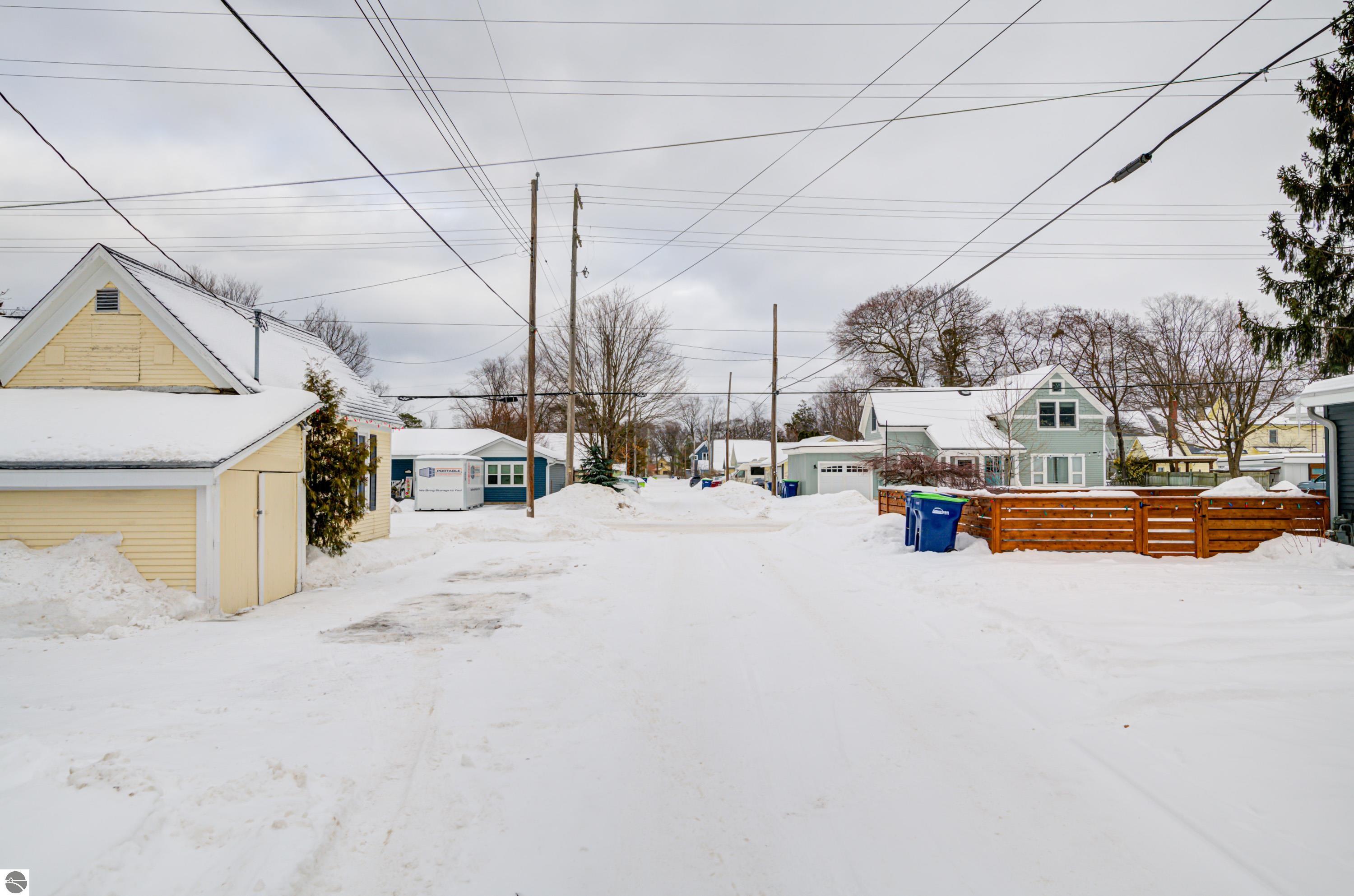 408 W Tenth Street