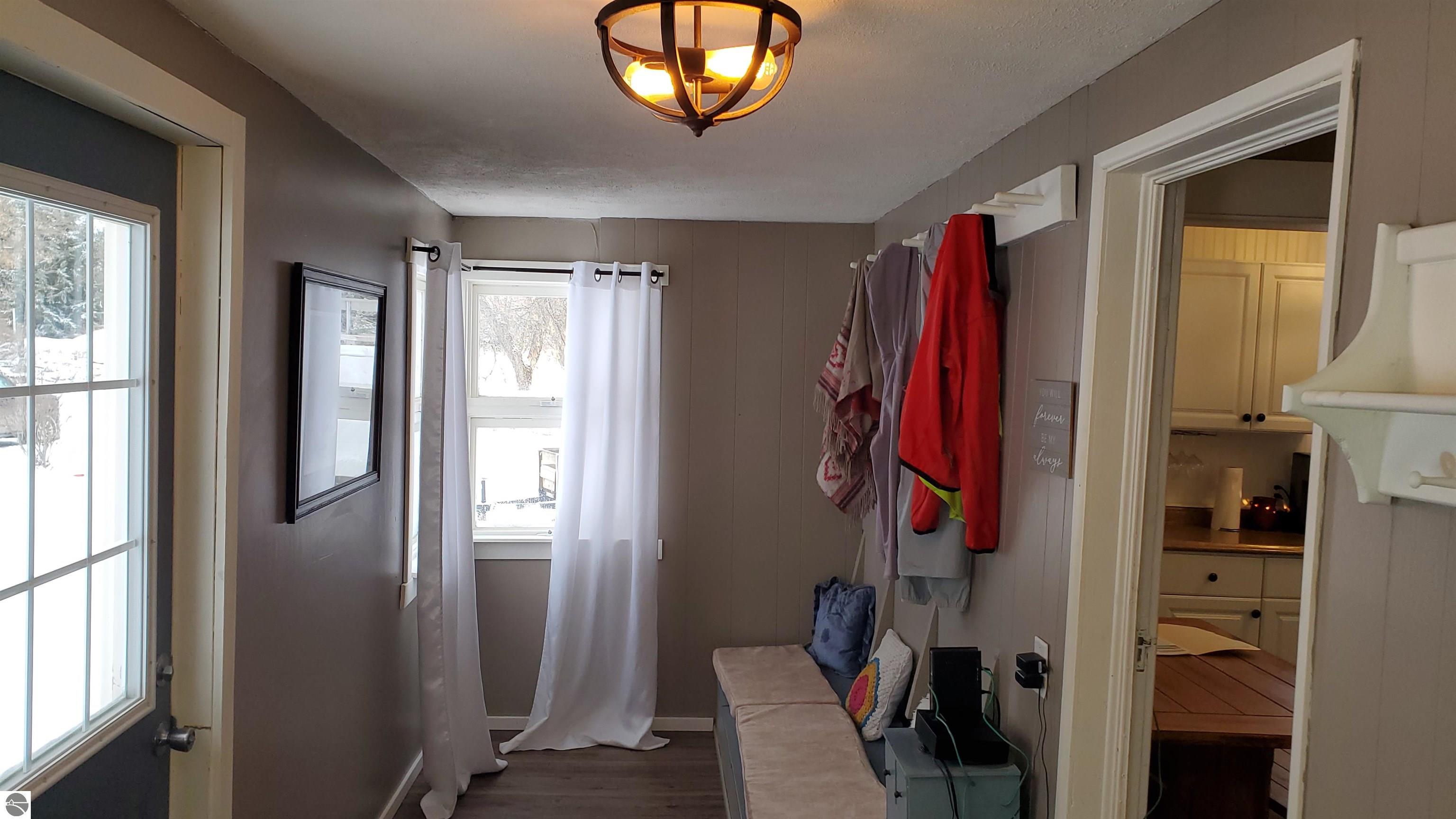 9321 Tillotson