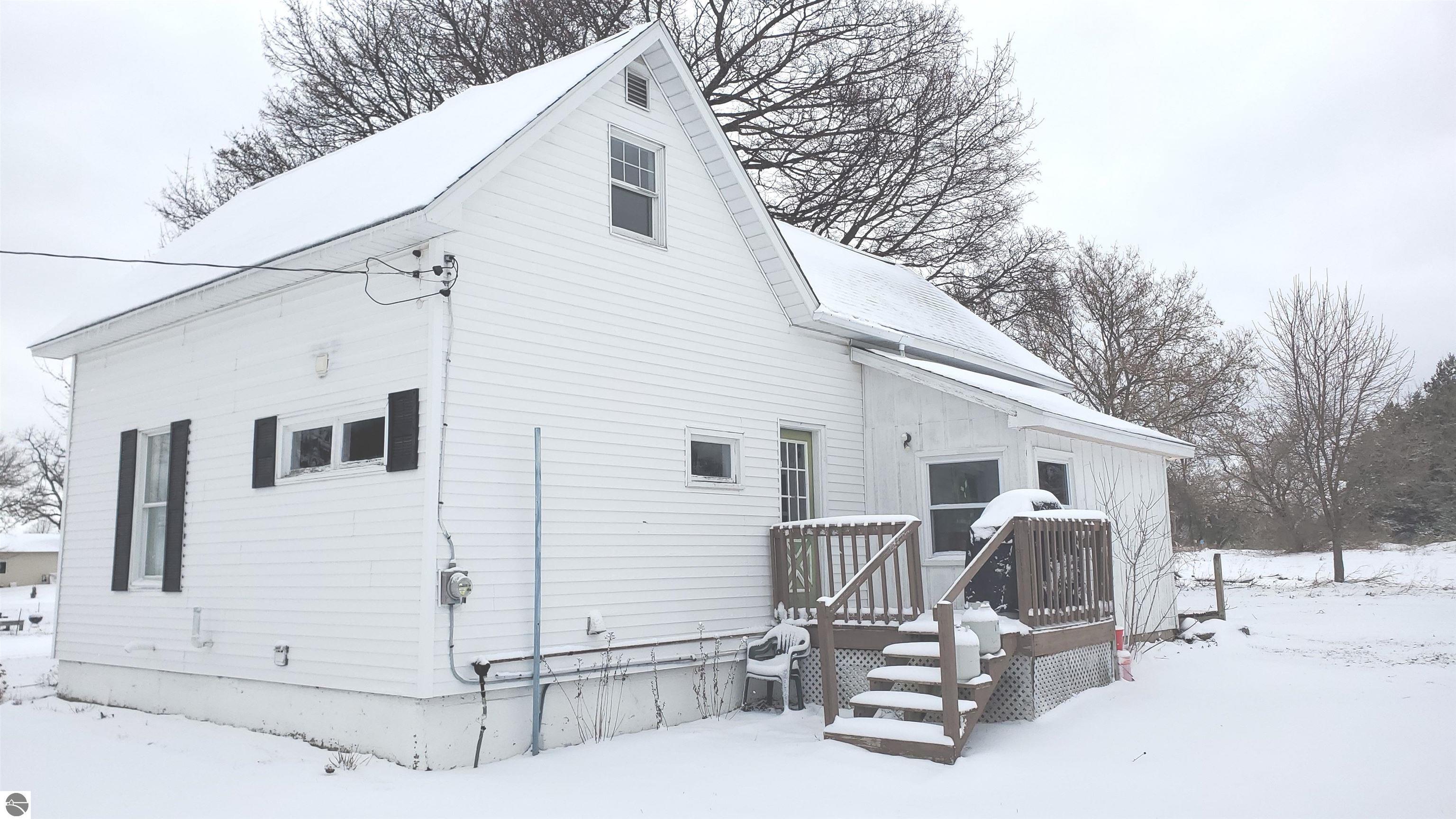 9321 Tillotson