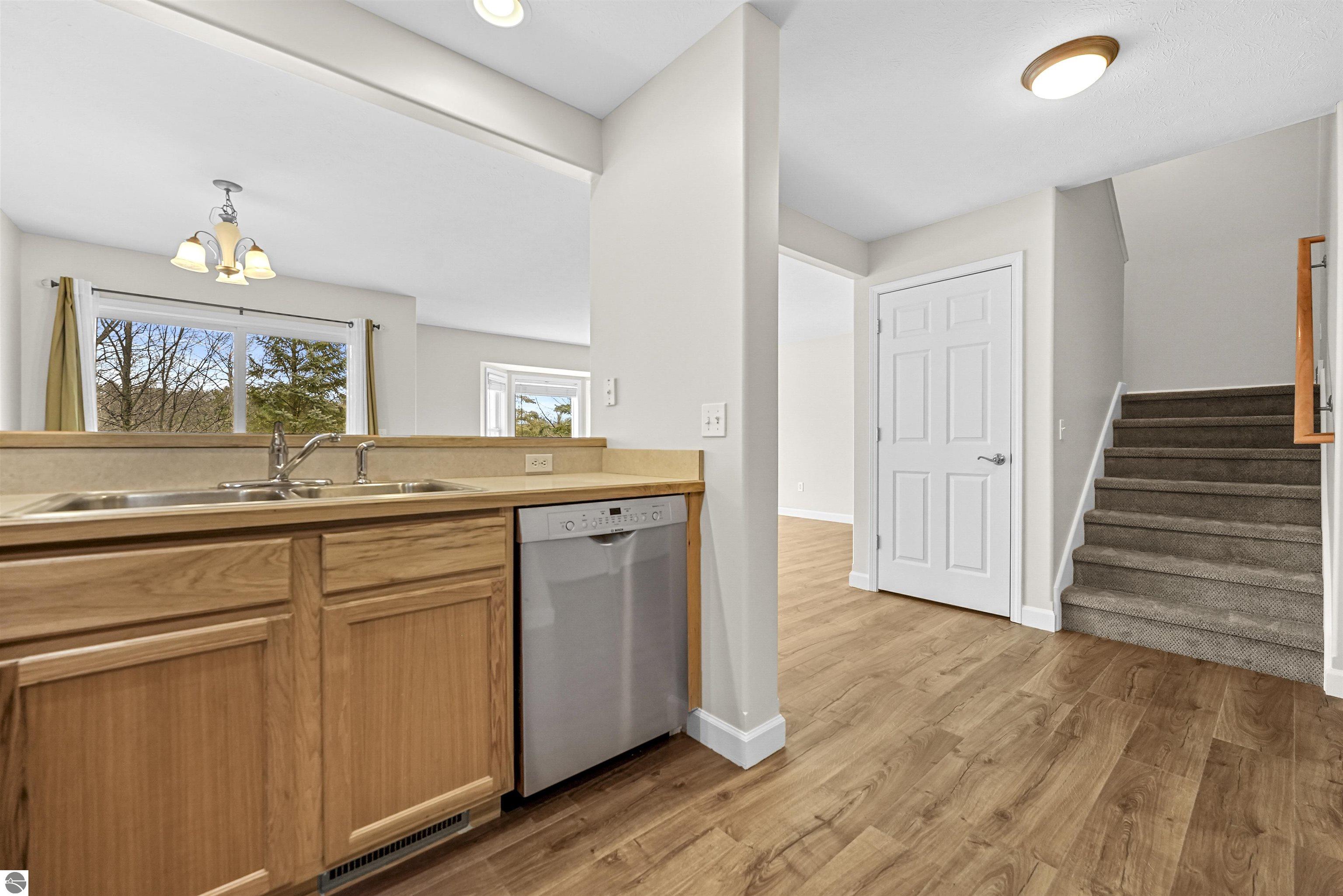 4013 Robinhood Lane