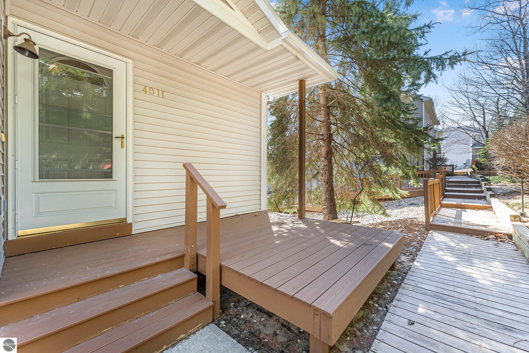 4011 Robin Hood Lane