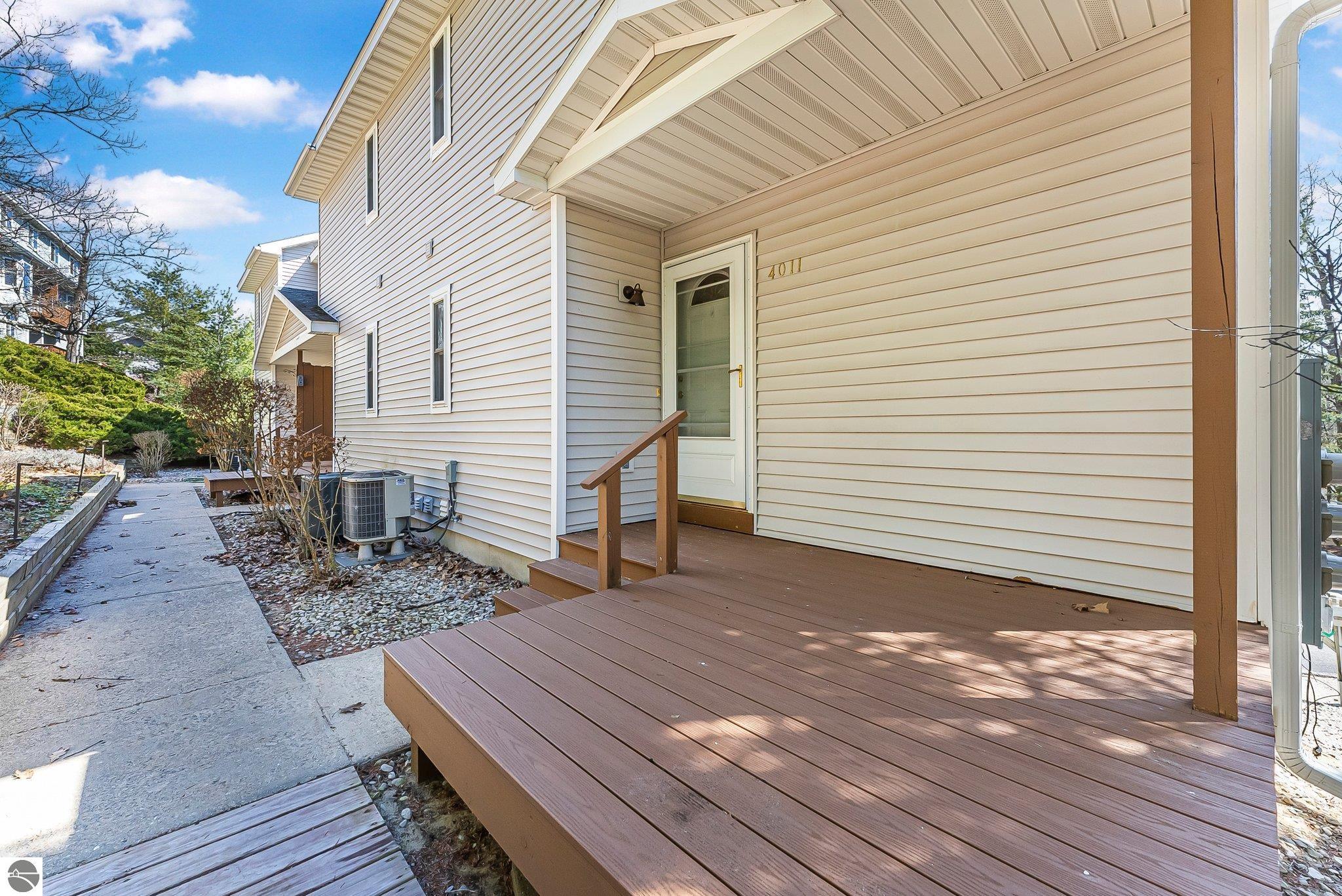 4011 Robin Hood Lane