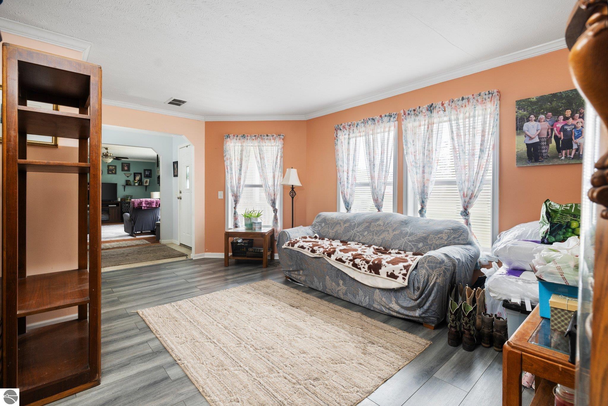 898 Leya Lane