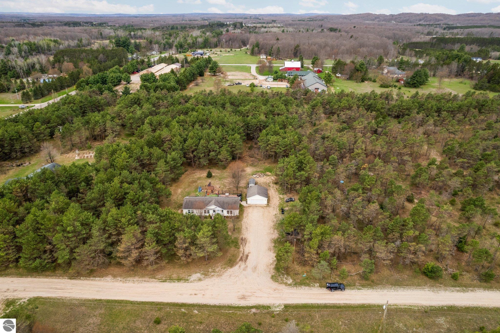 898 Leya Lane
