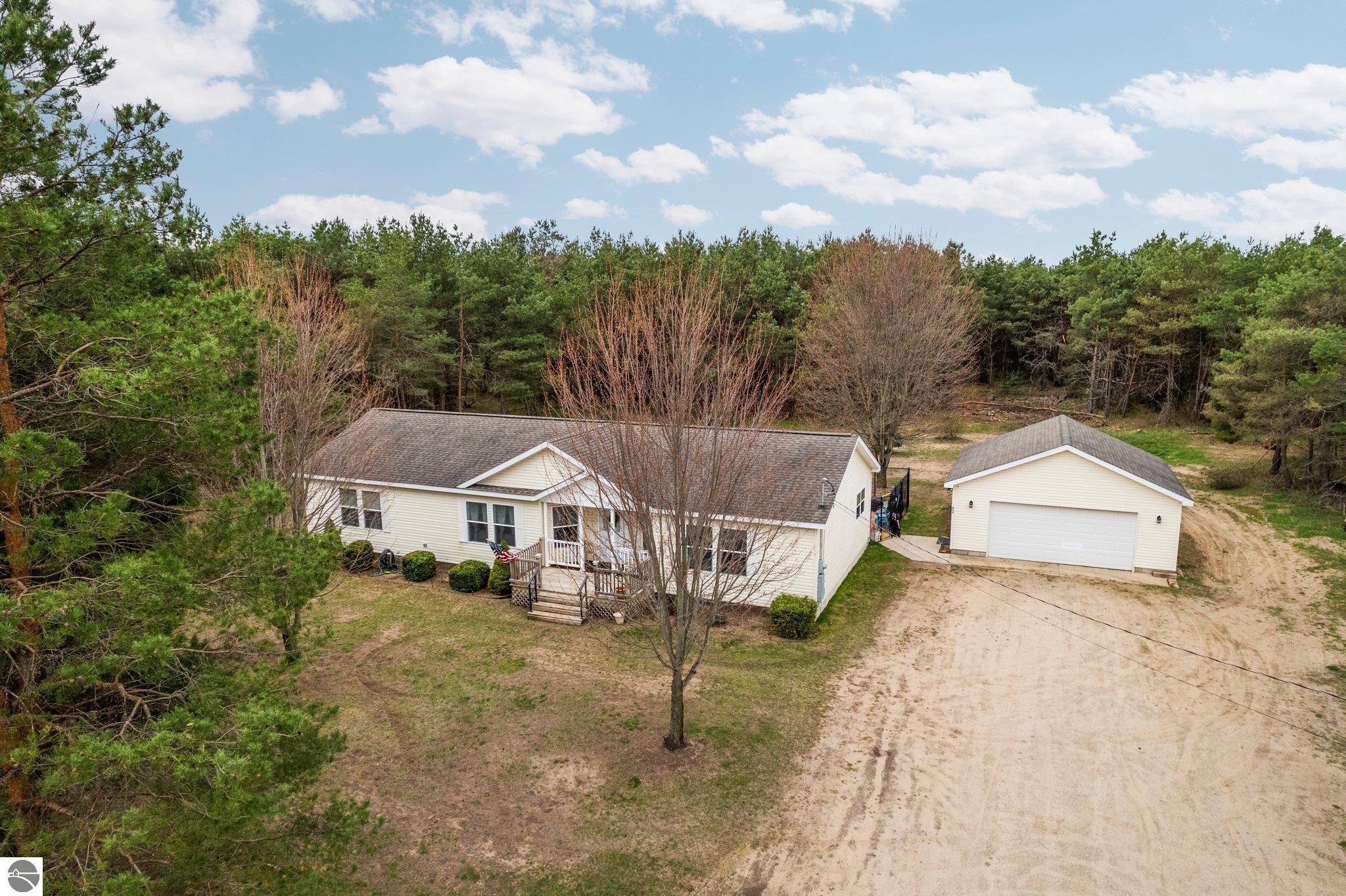 898 Leya Lane