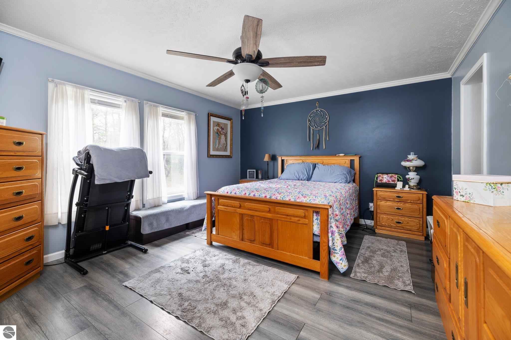 898 Leya Lane