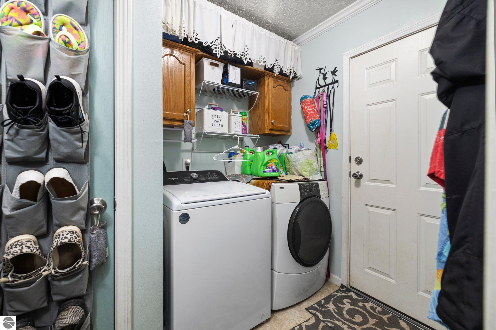 898 Leya Lane