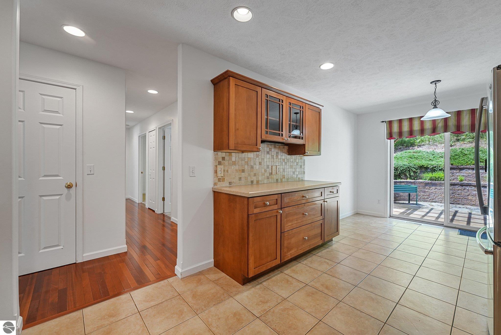 5151 Hidden Gables Drive