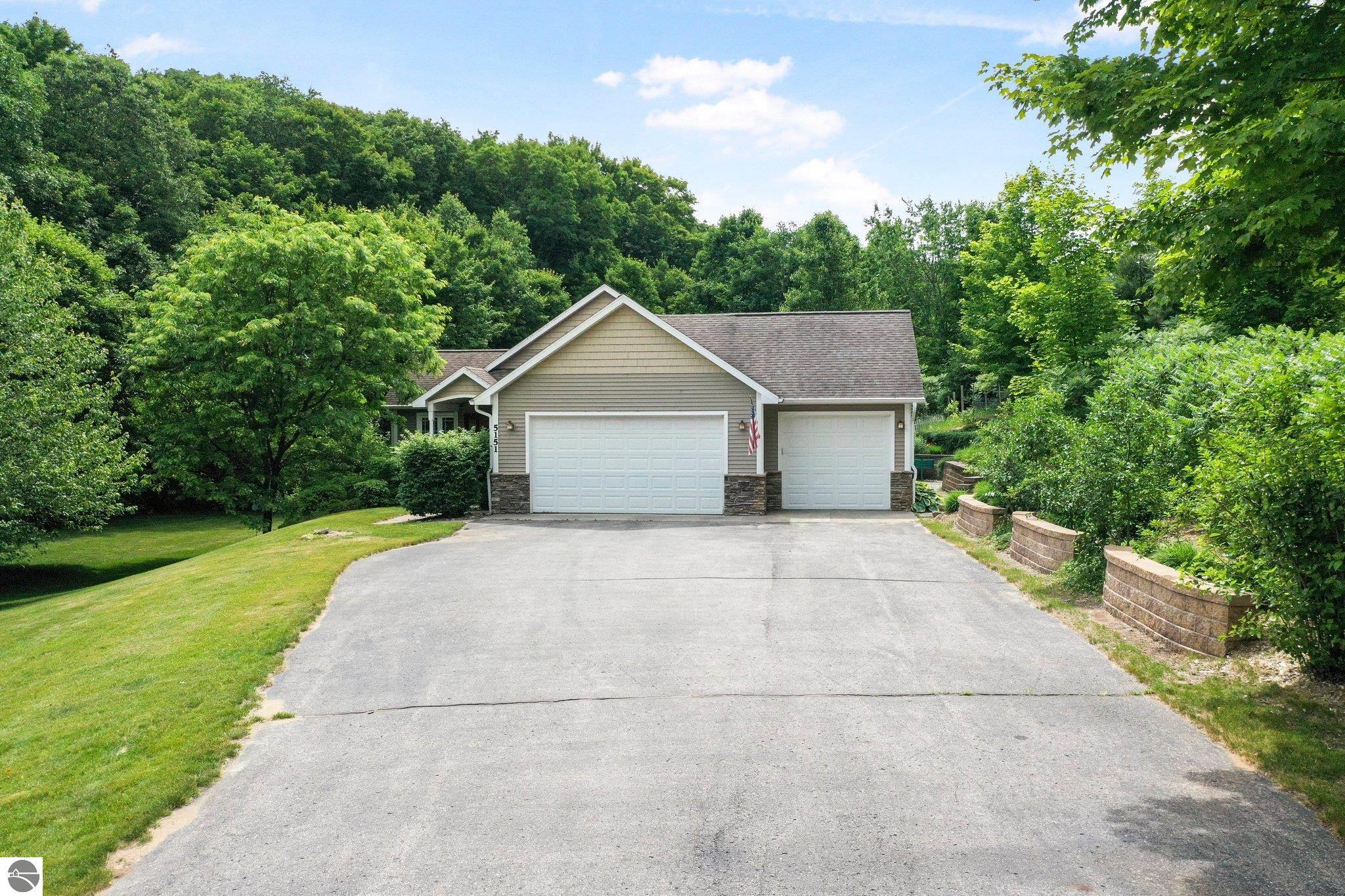 5151 Hidden Gables Drive