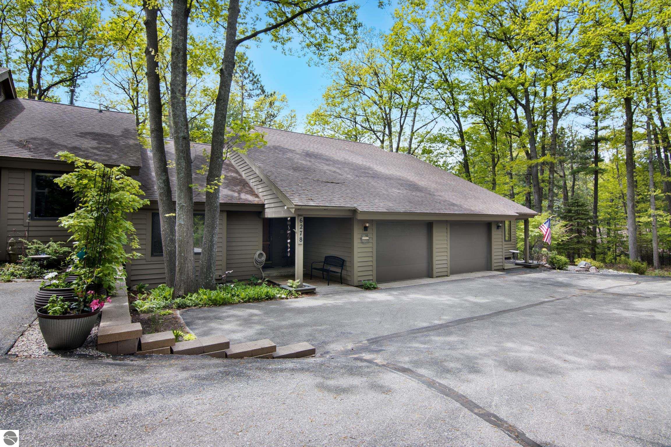6278 Summit Court
