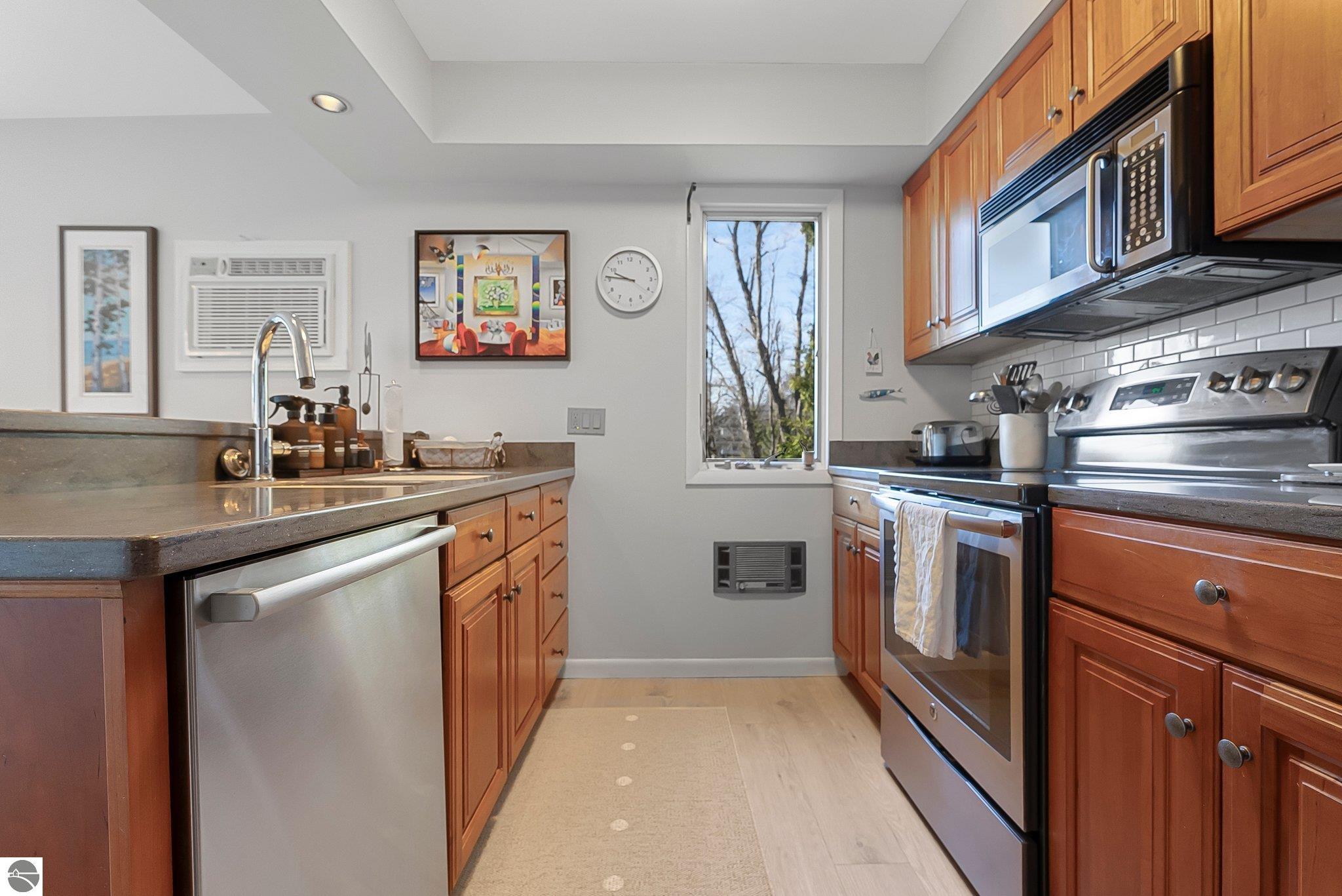 605 Third Street # 9