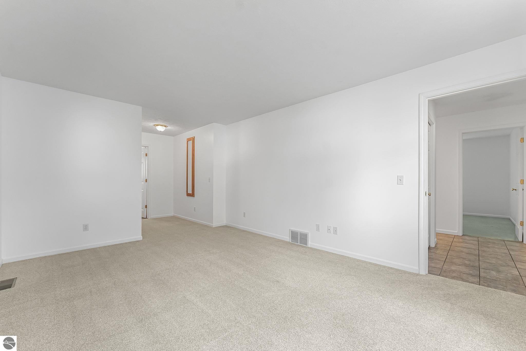 214 W Sixteenth Street