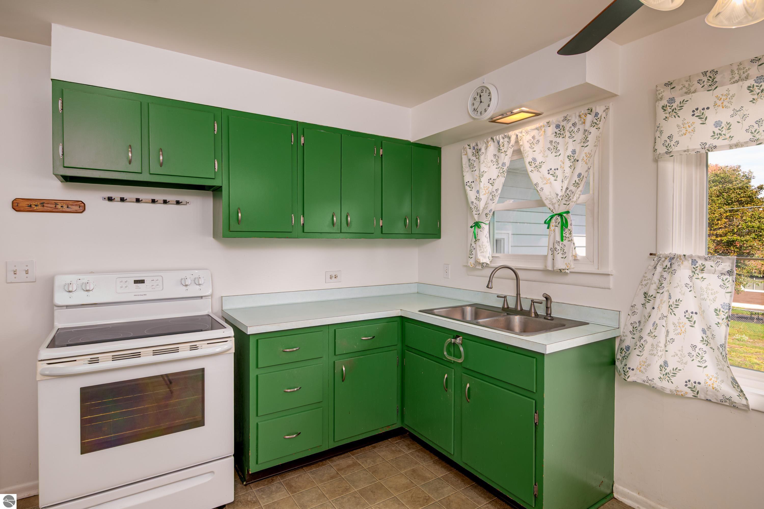 10151 E Grandview Road