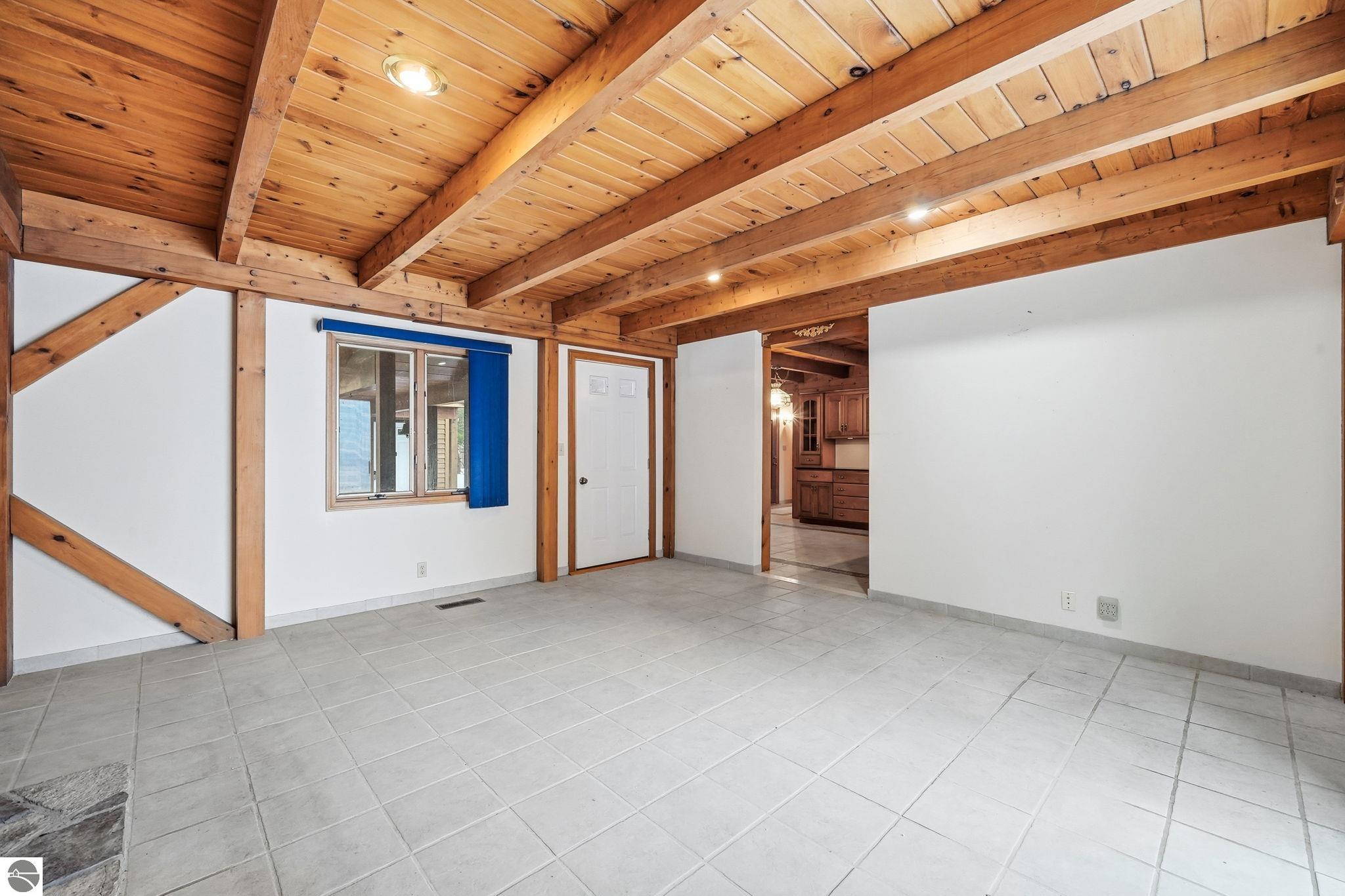 1275 S Nanagosa Trail