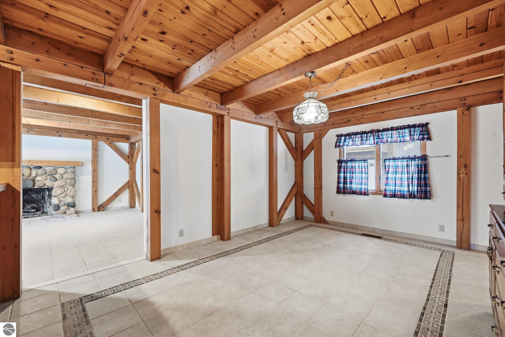 1275 S Nanagosa Trail