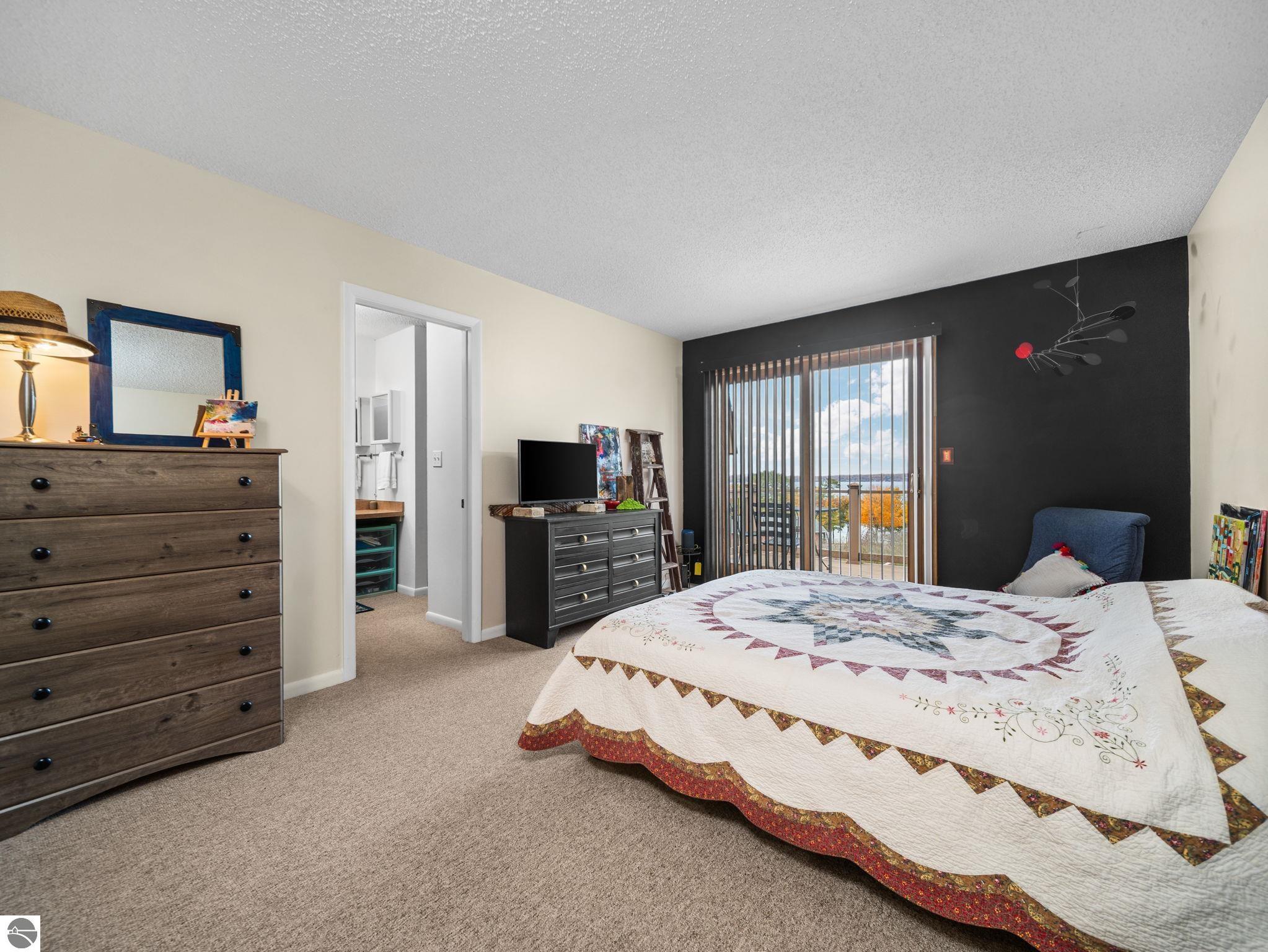 246 Peninsula Hills