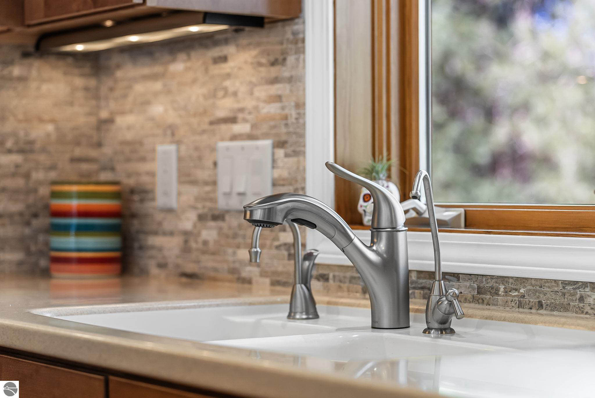 793 W Long Lake Road