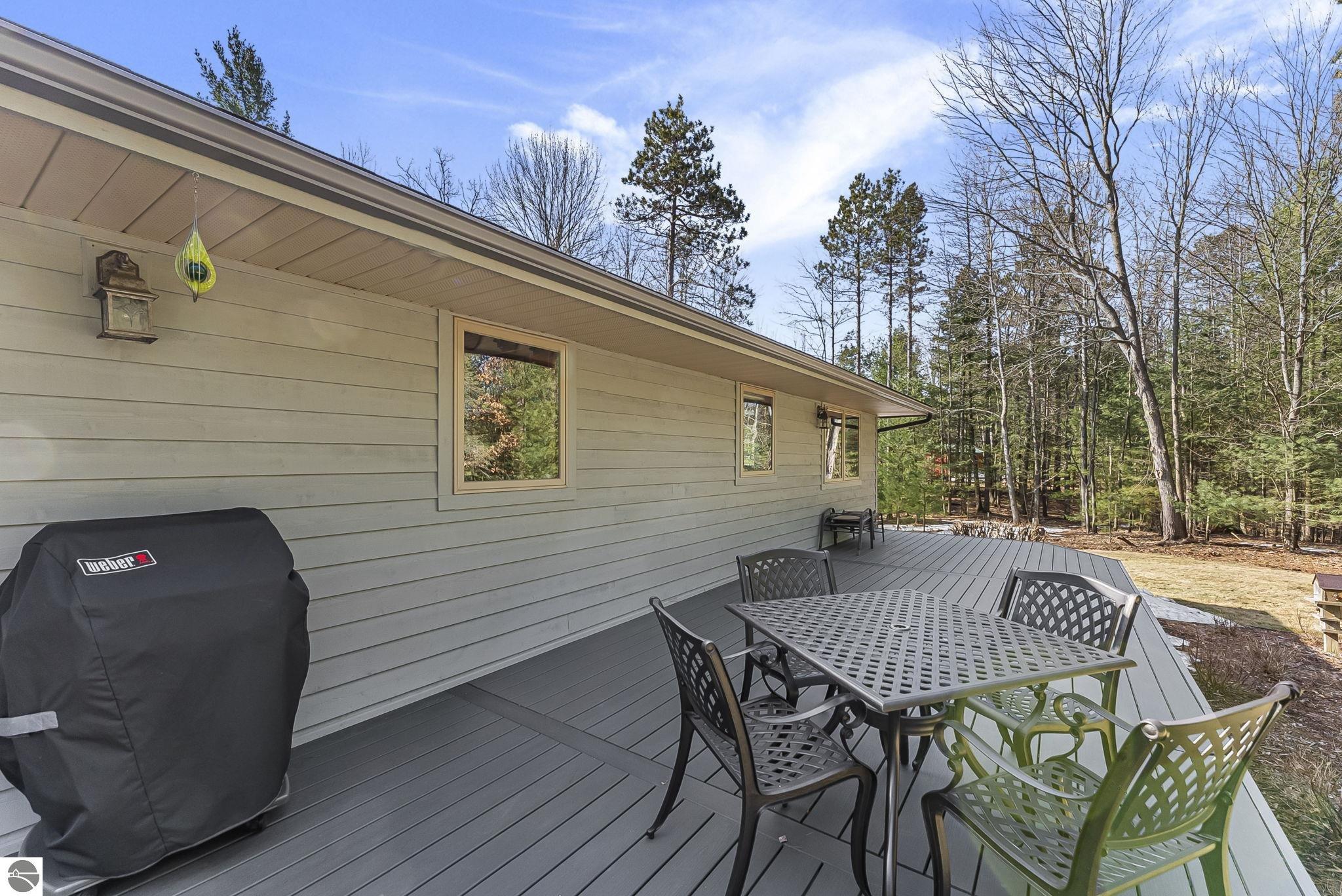 793 W Long Lake Road