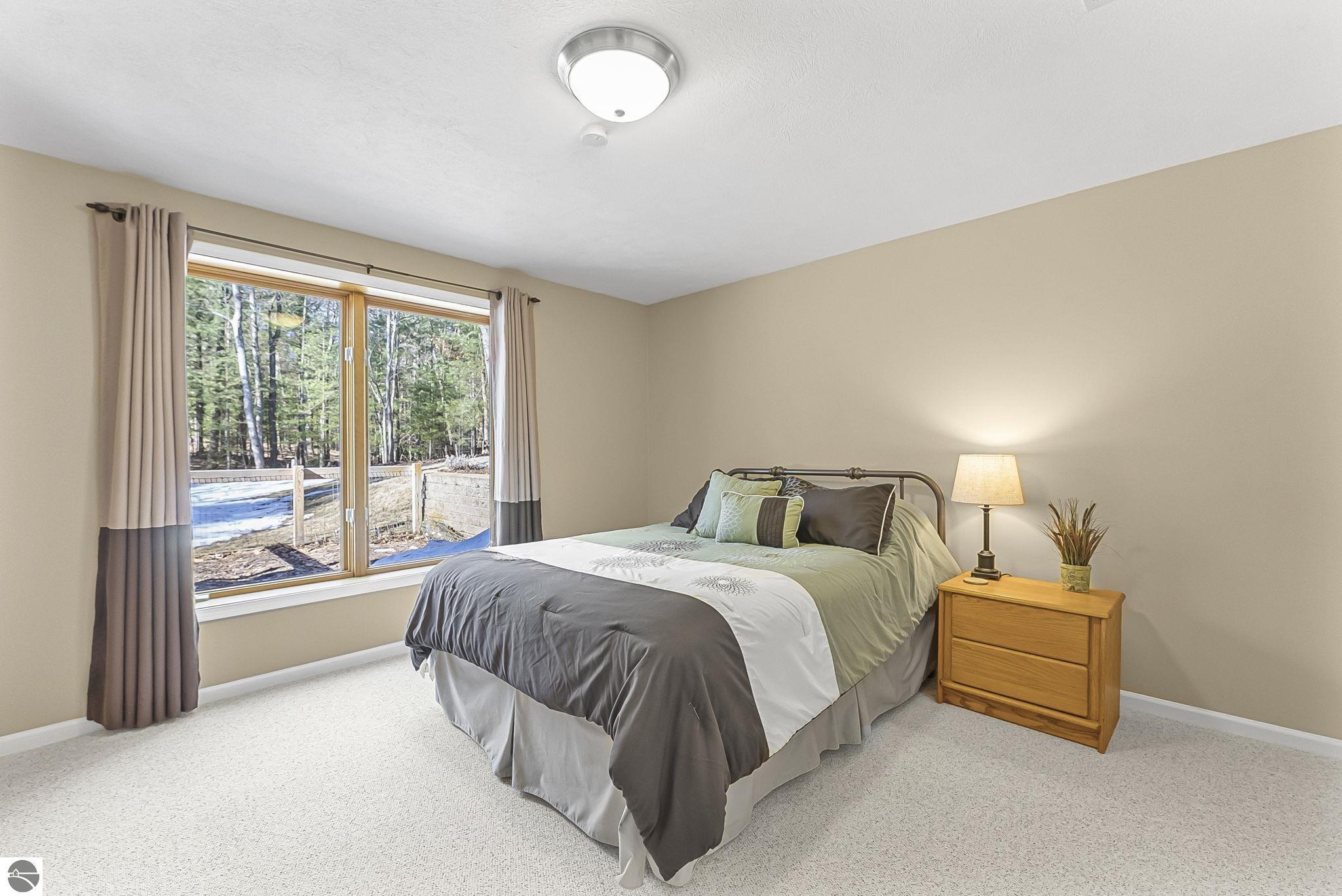 793 W Long Lake Road