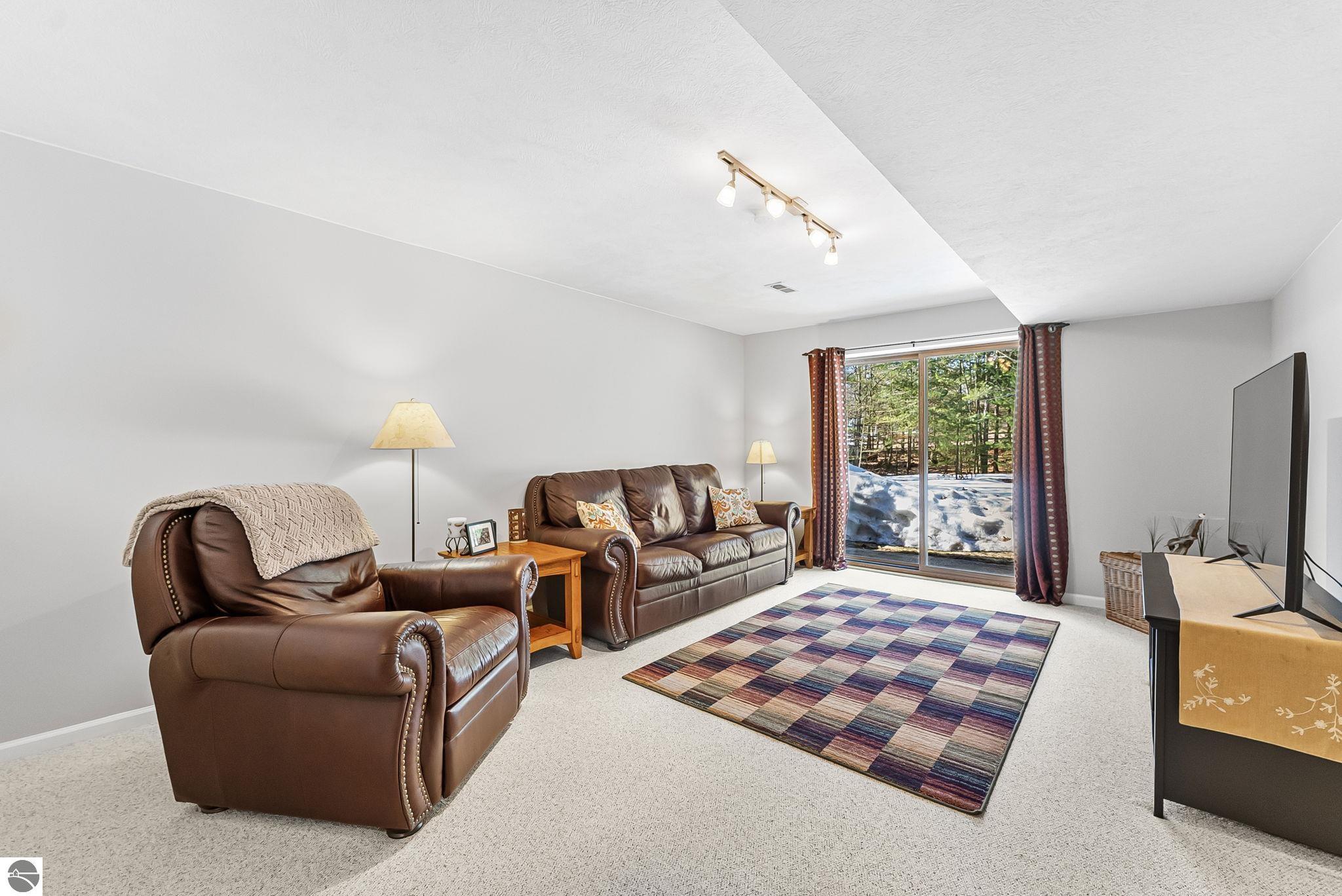 793 W Long Lake Road