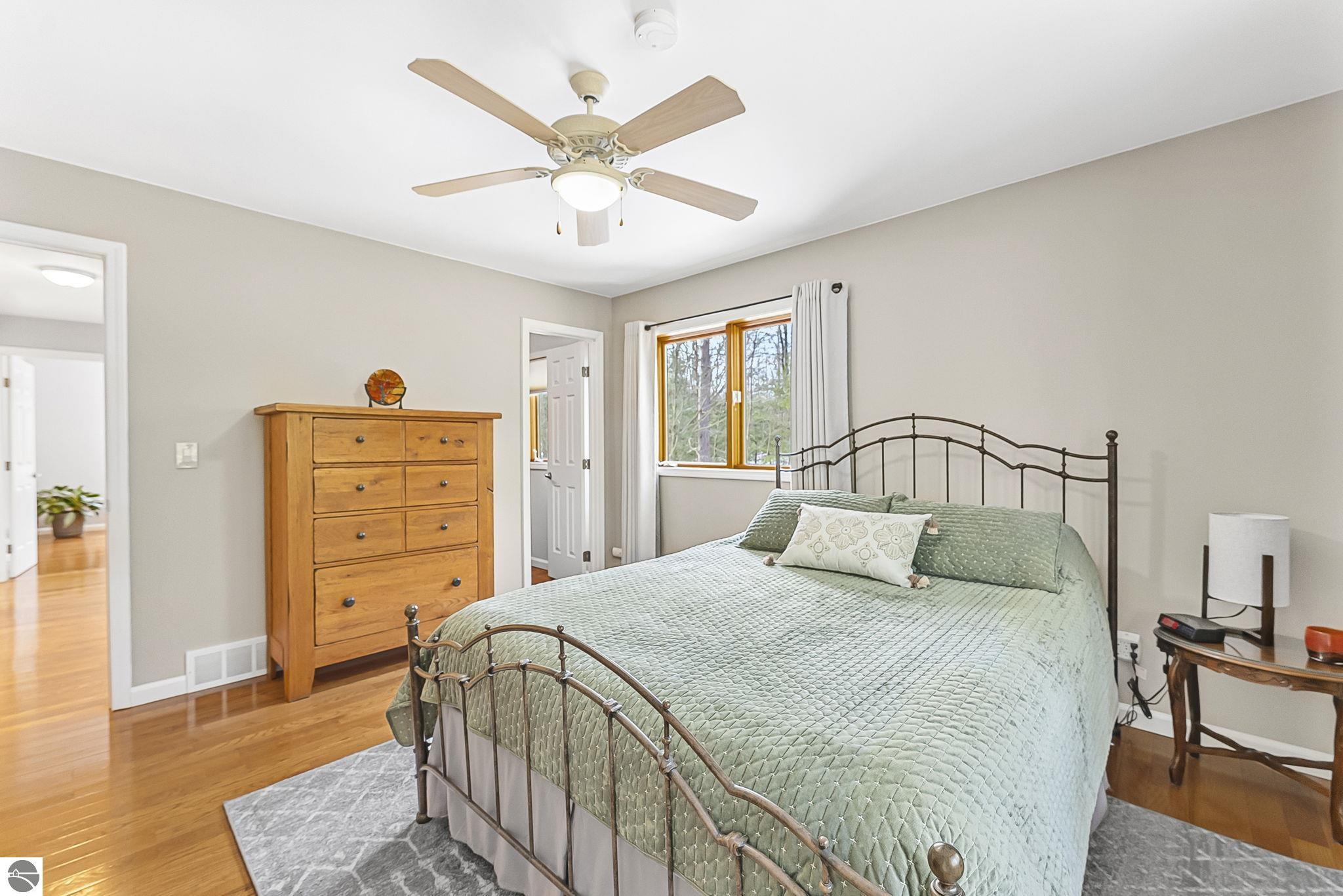 793 W Long Lake Road