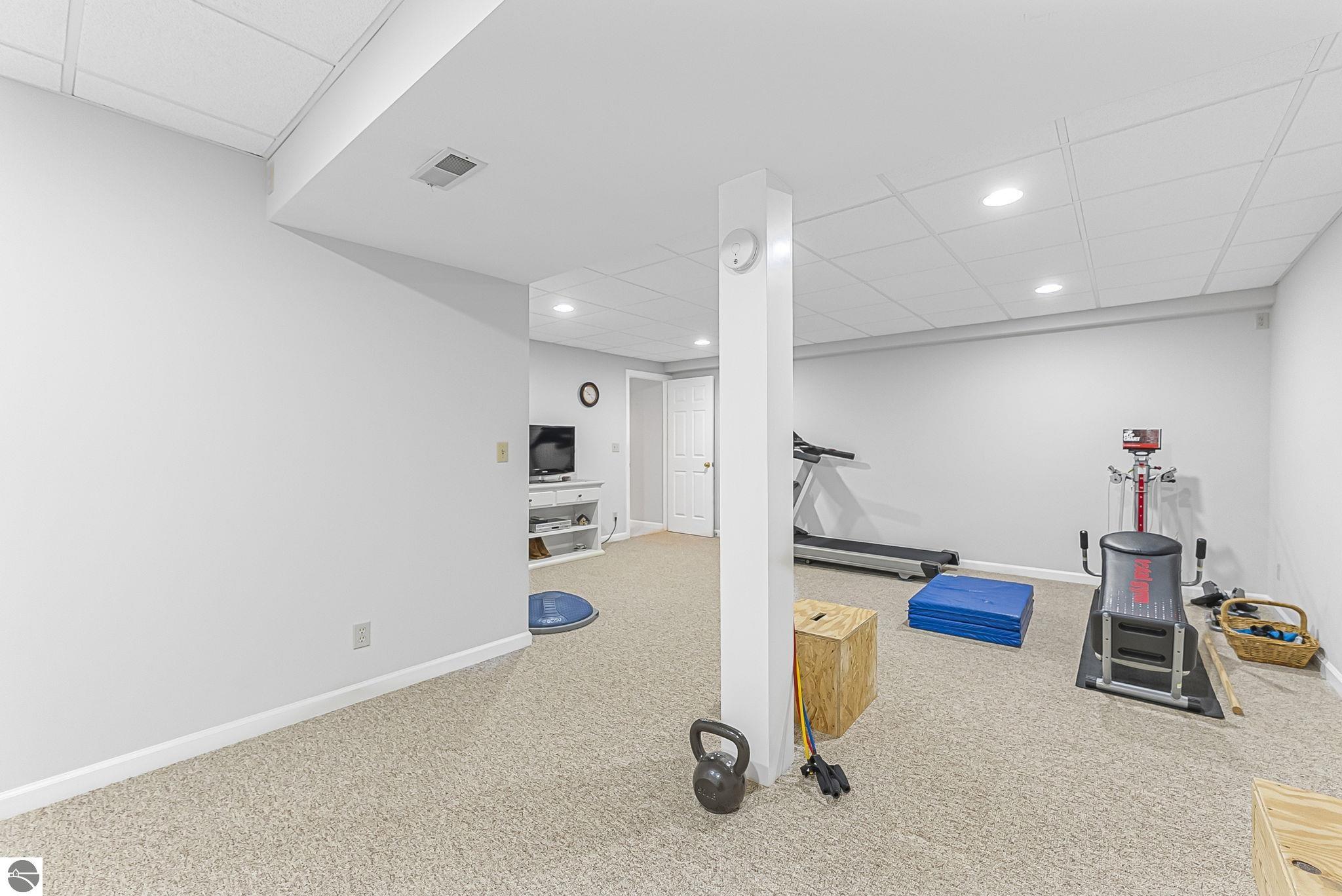 793 W Long Lake Road