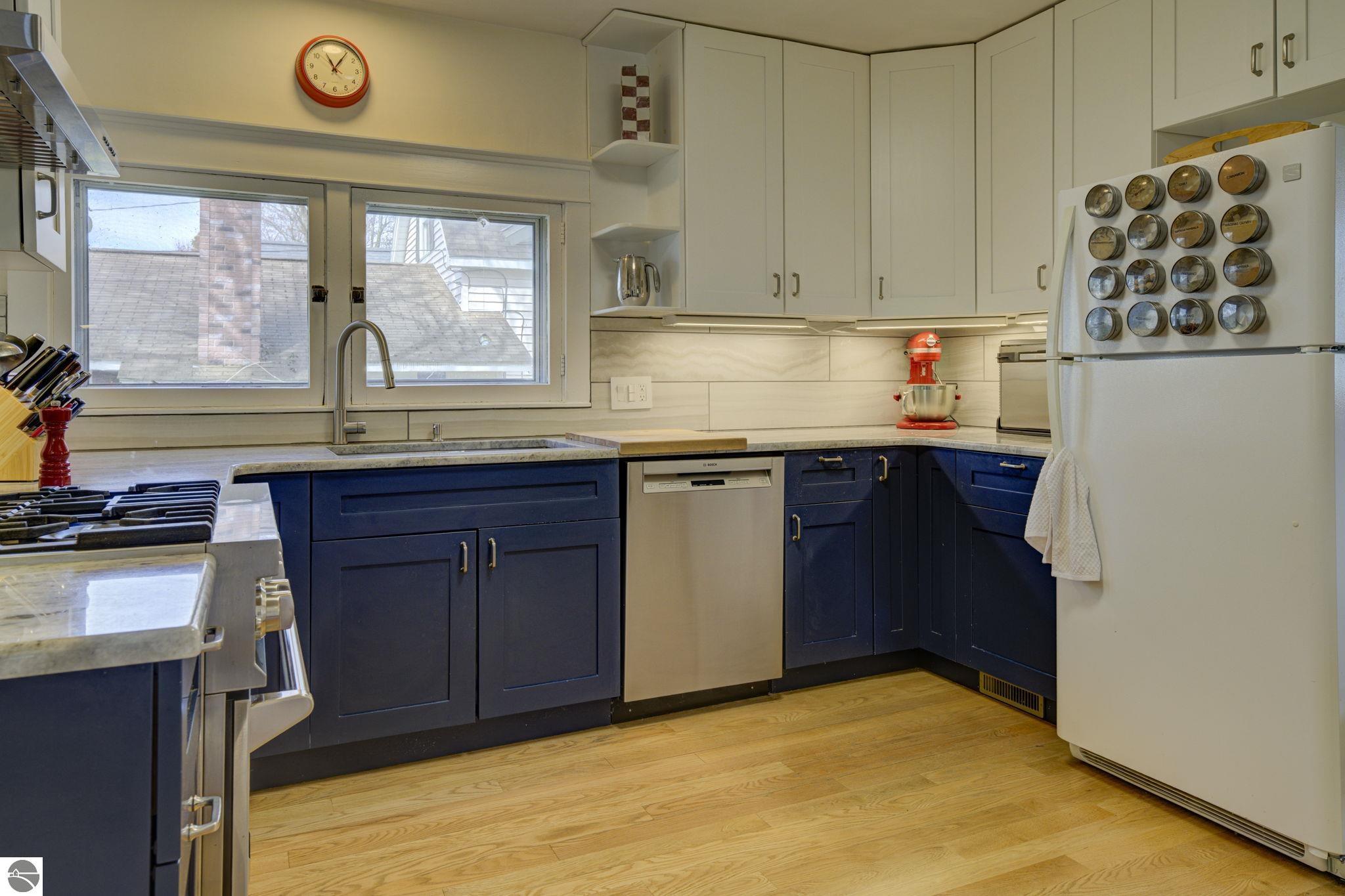 215 W Twelfth Street