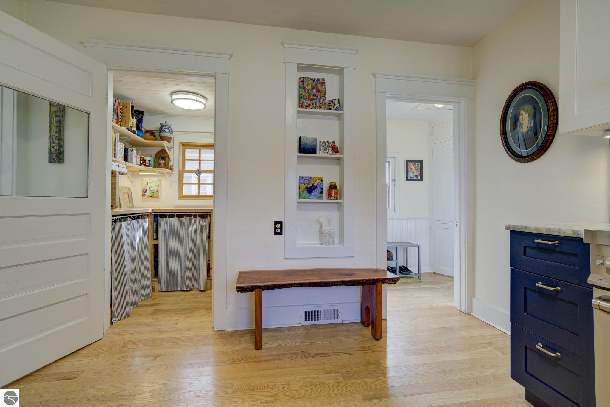 215 W Twelfth Street