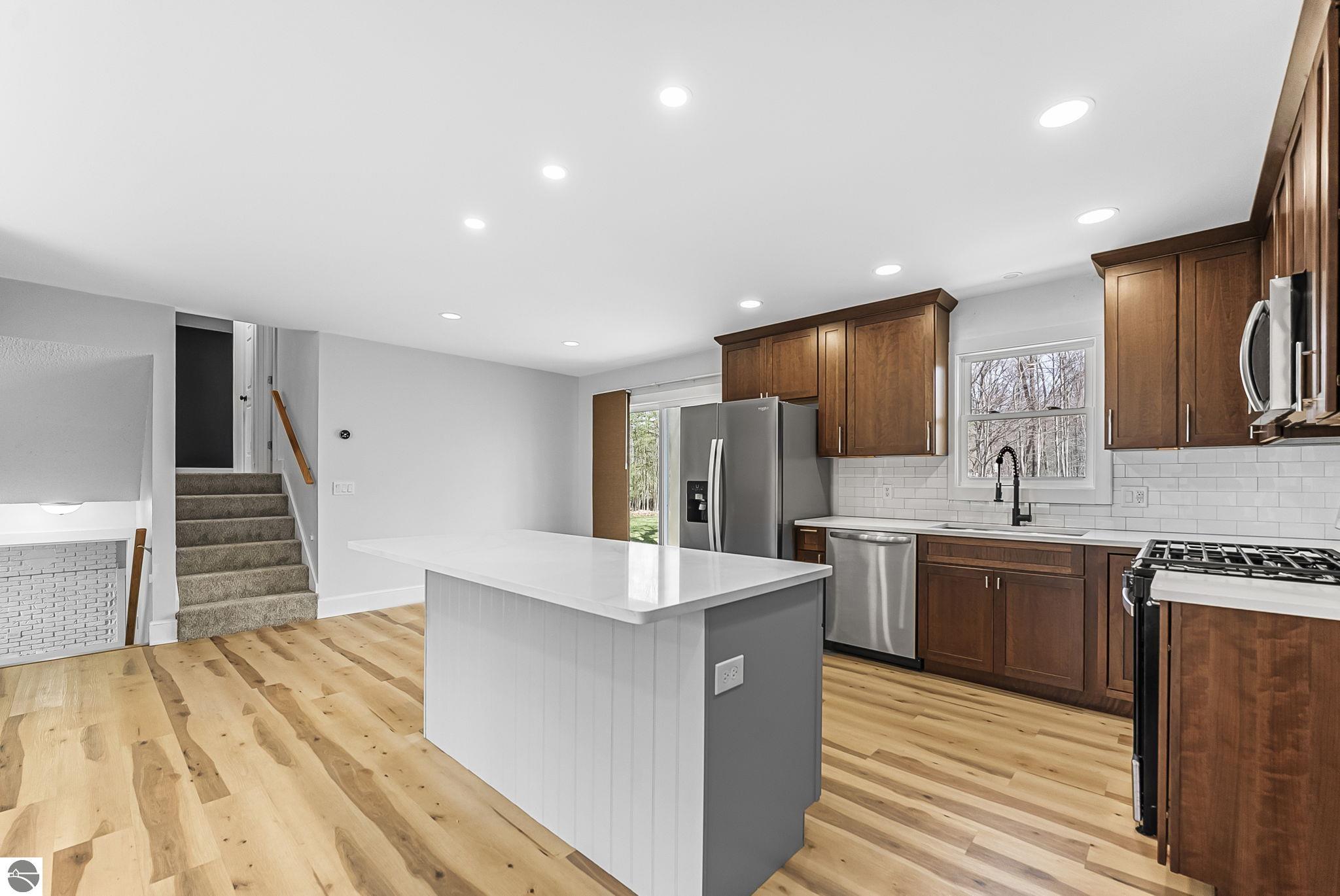 9376 Cunningham Lane