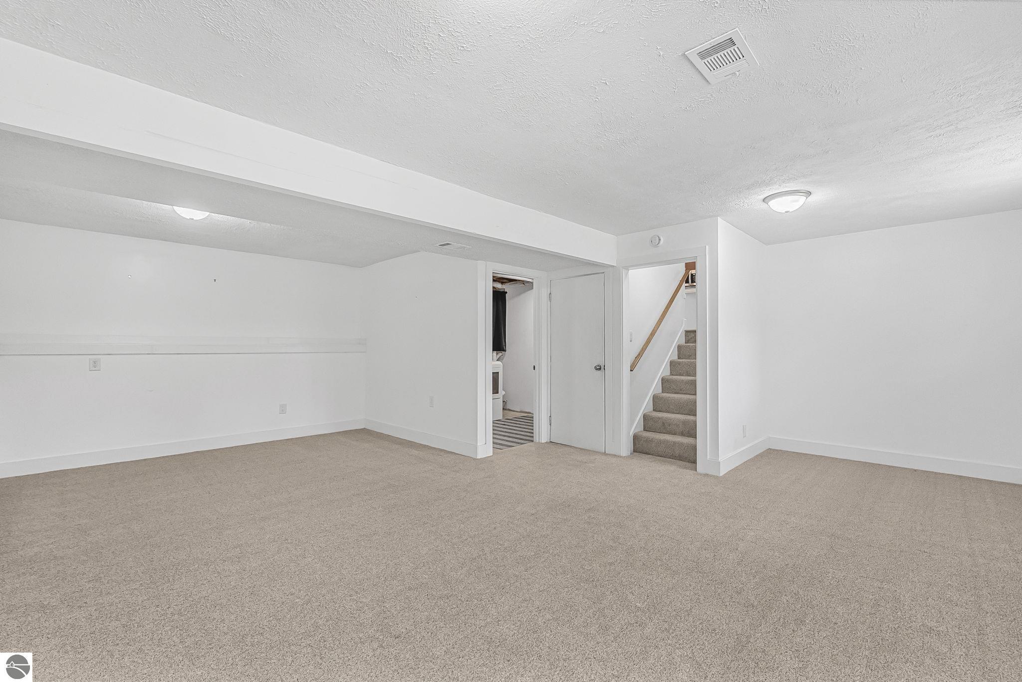 9376 Cunningham Lane