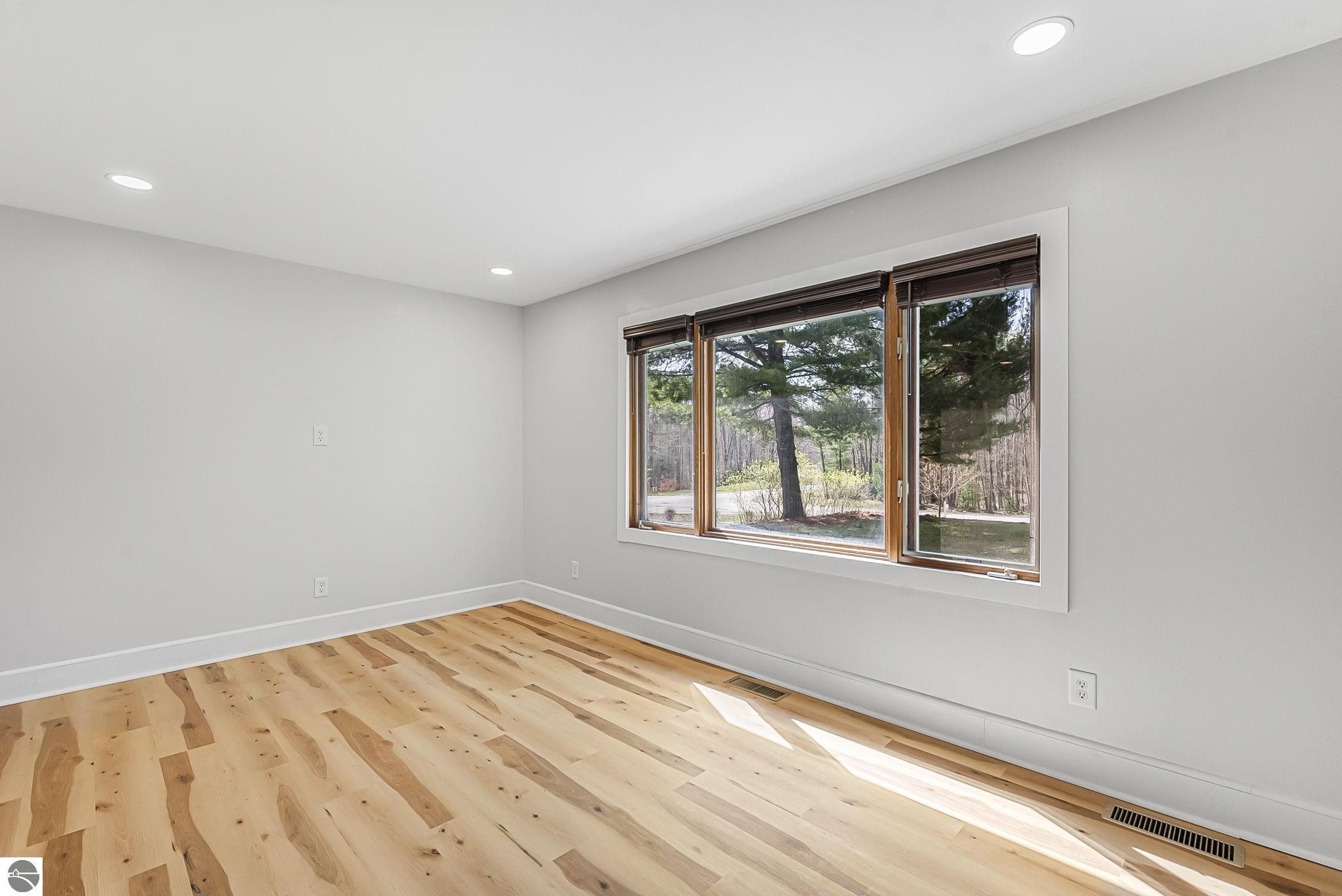 9376 Cunningham Lane