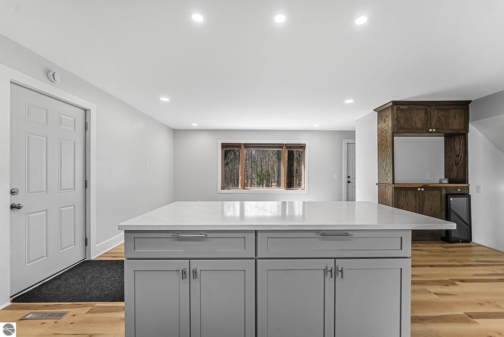 9376 Cunningham Lane