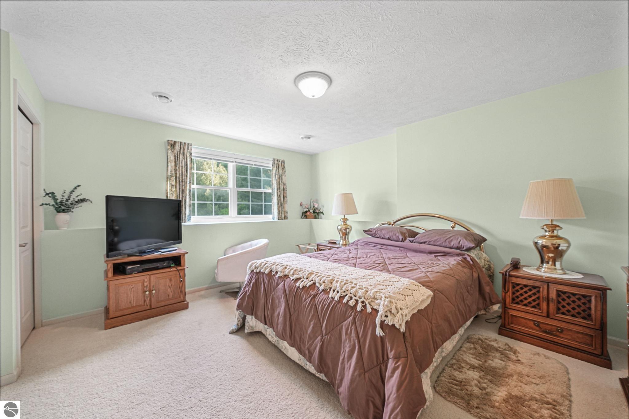 3098 Crown Wood Court