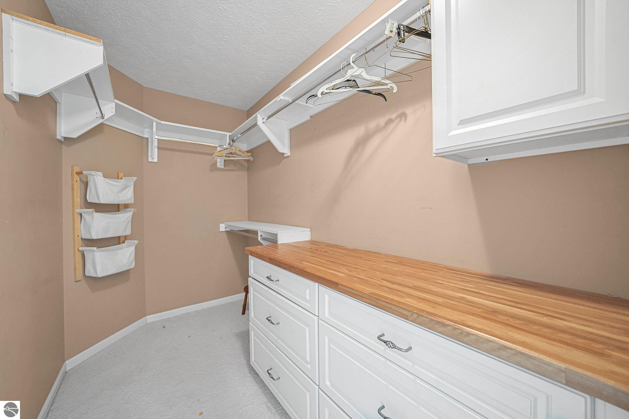 3098 Crown Wood Court